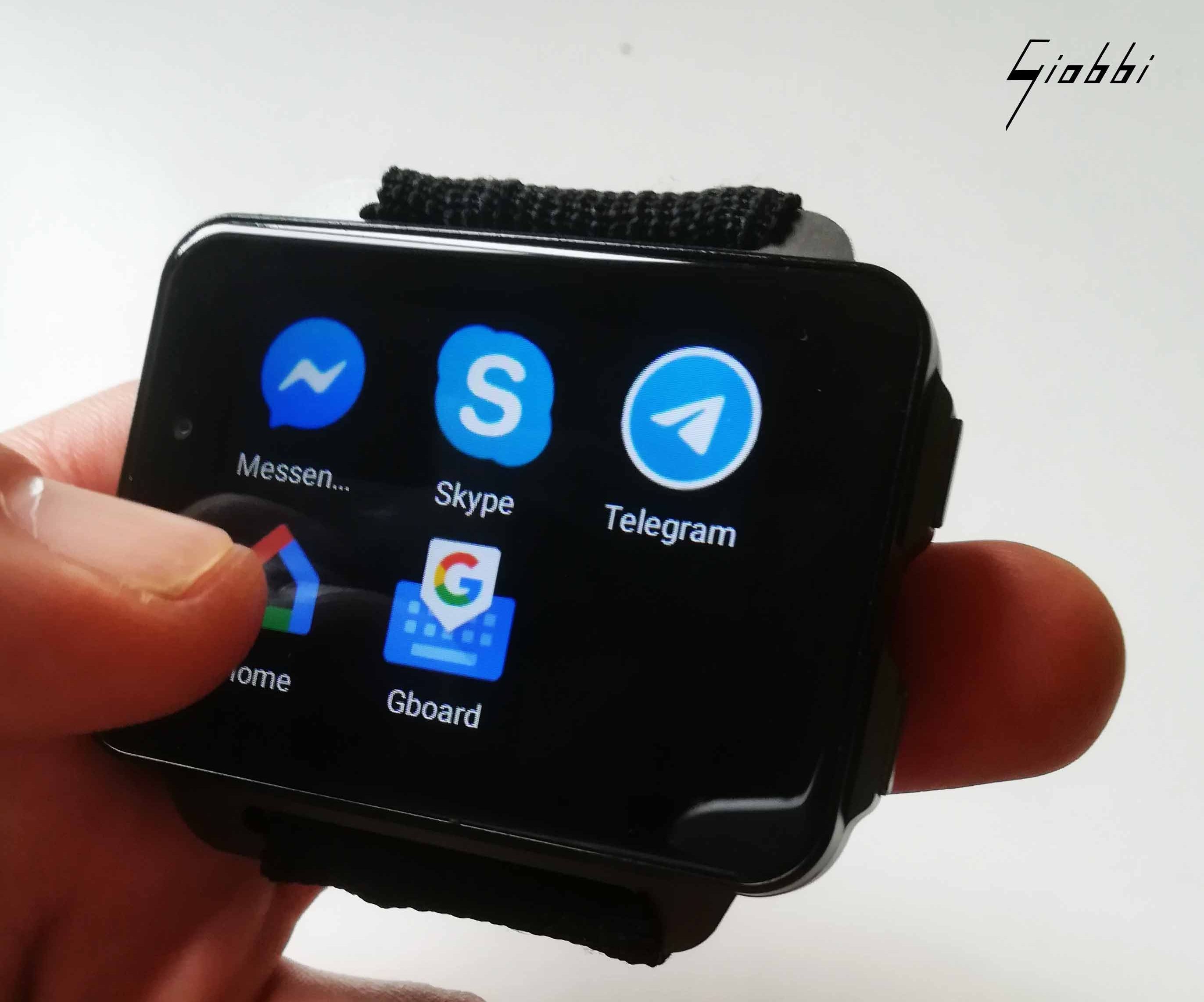 HOW TO TRANSFORM a SMARTWATCH INTO a MINI-SMARTPHONE