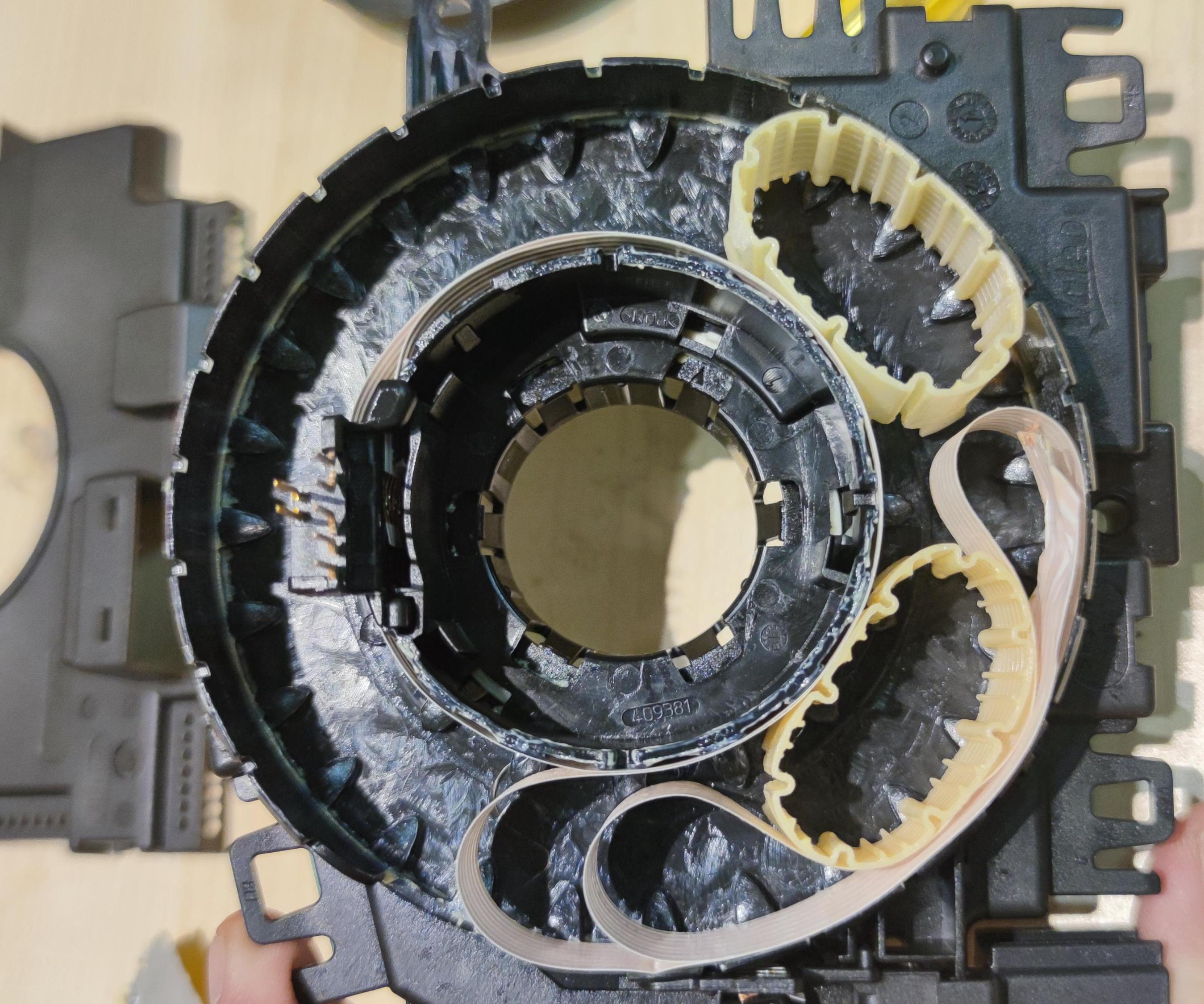 Fixing a Clockspring of a VW Tiguan 2