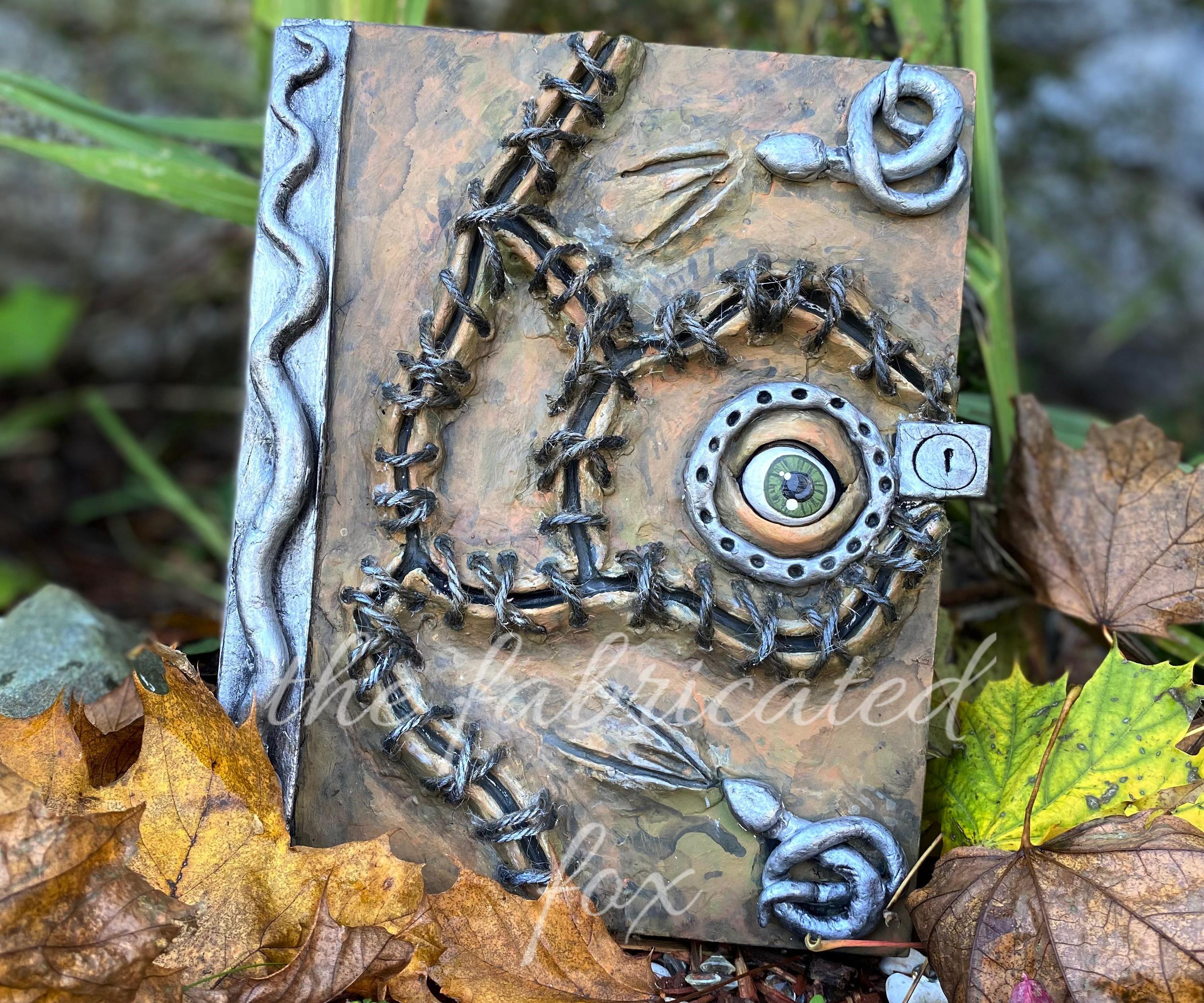 The Hocus Pocus Spell Book (The Manual of Witchcraft and Alchemy)