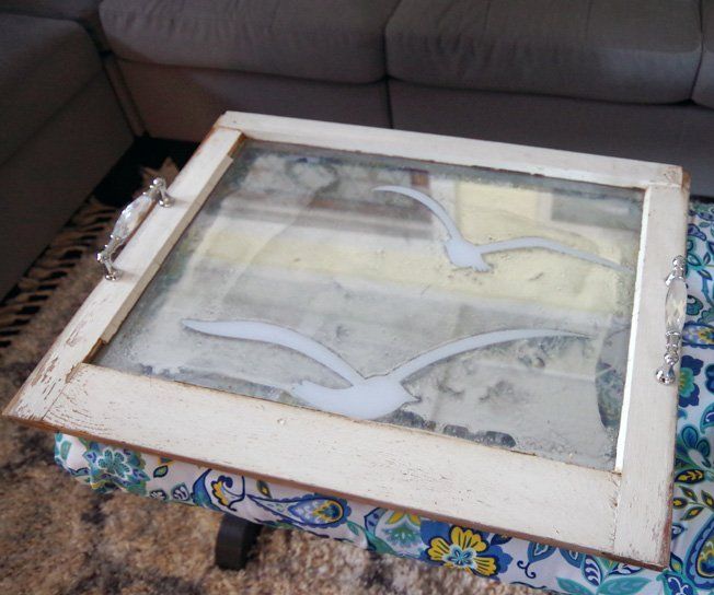 Serving Tray – Old Window Upcycle for the Living Room!