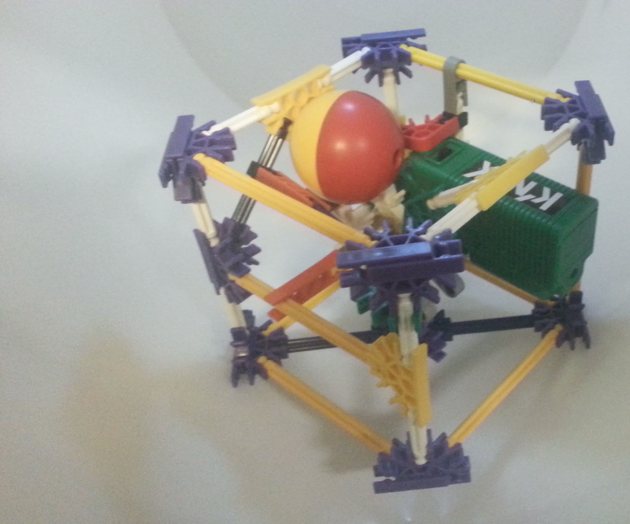 Microscopic: Mini Knex Ball Machine