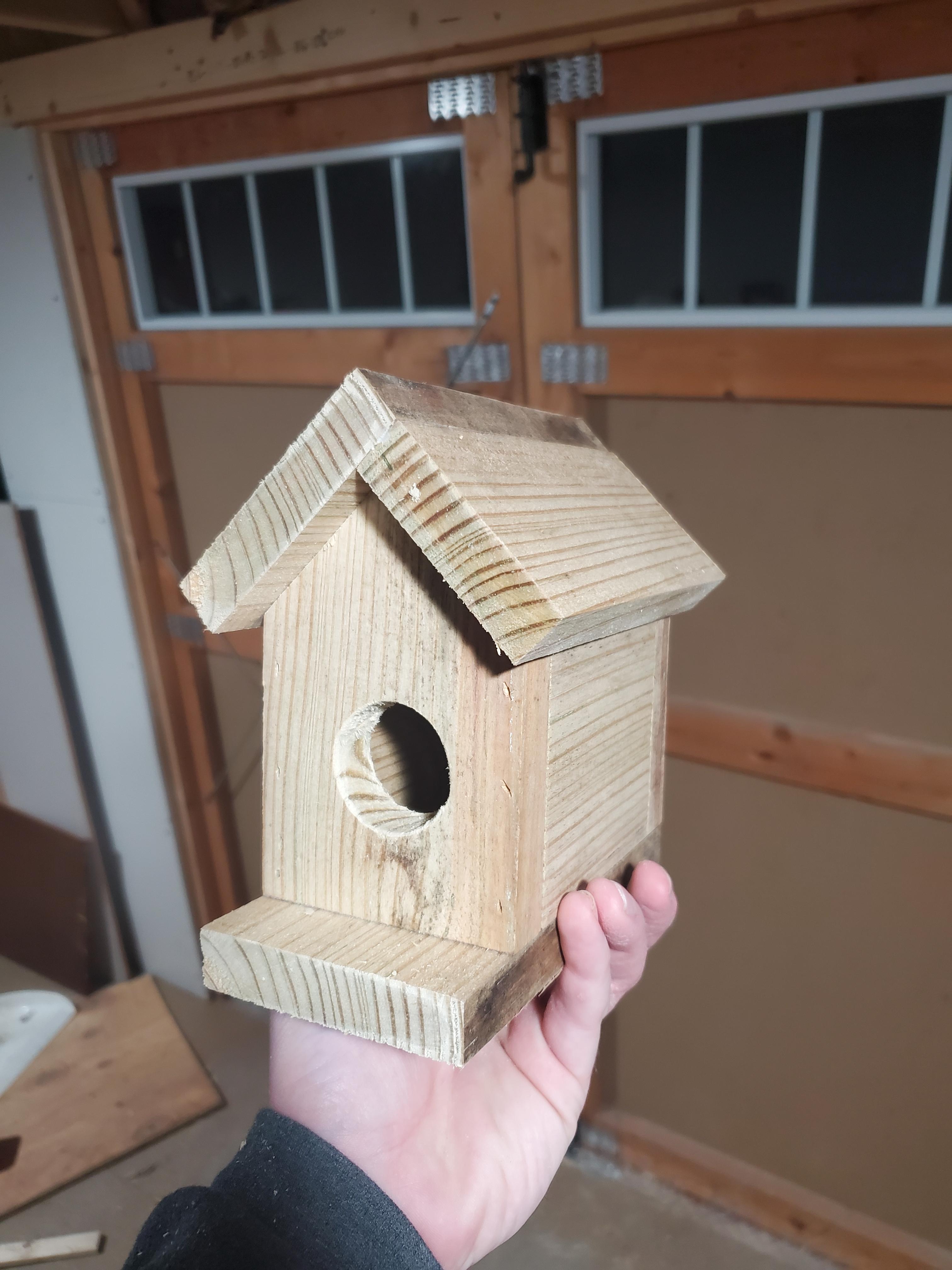 Small Birdhouse (from a 1in X 4in X 4ft Board)