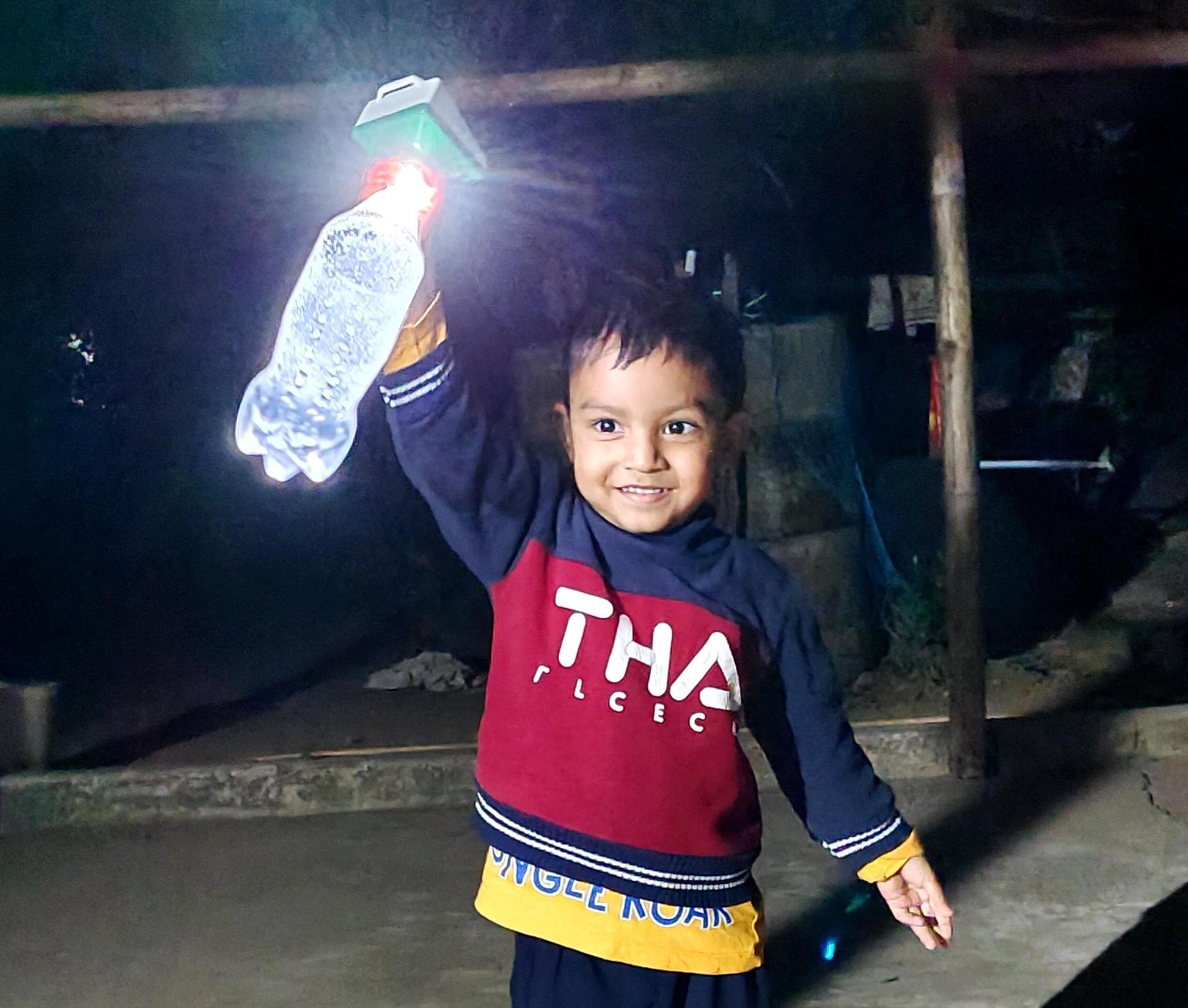 DIY Solar Bottle Lamp V2.0