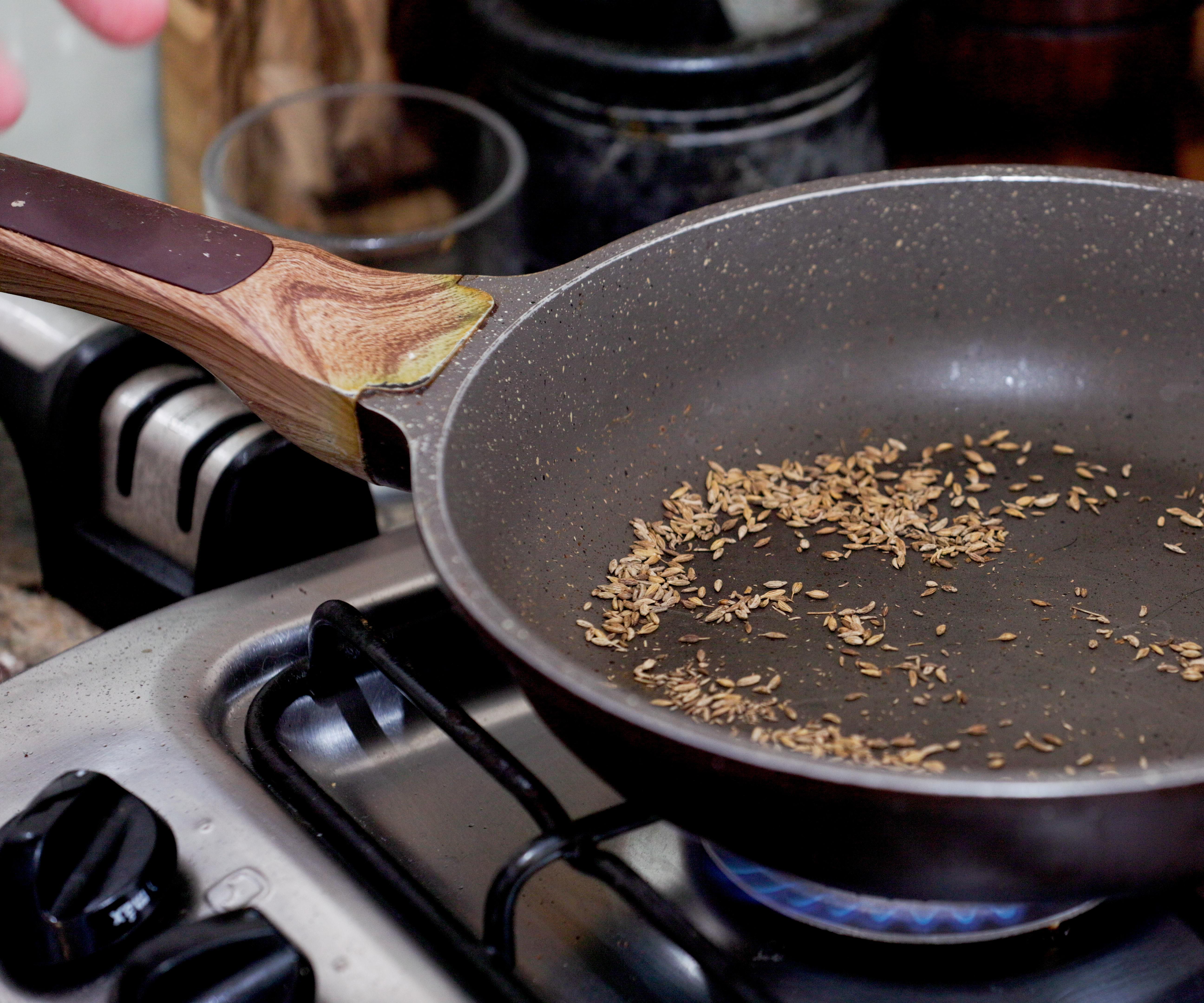 Comment Torréfier Du Cumin ? 