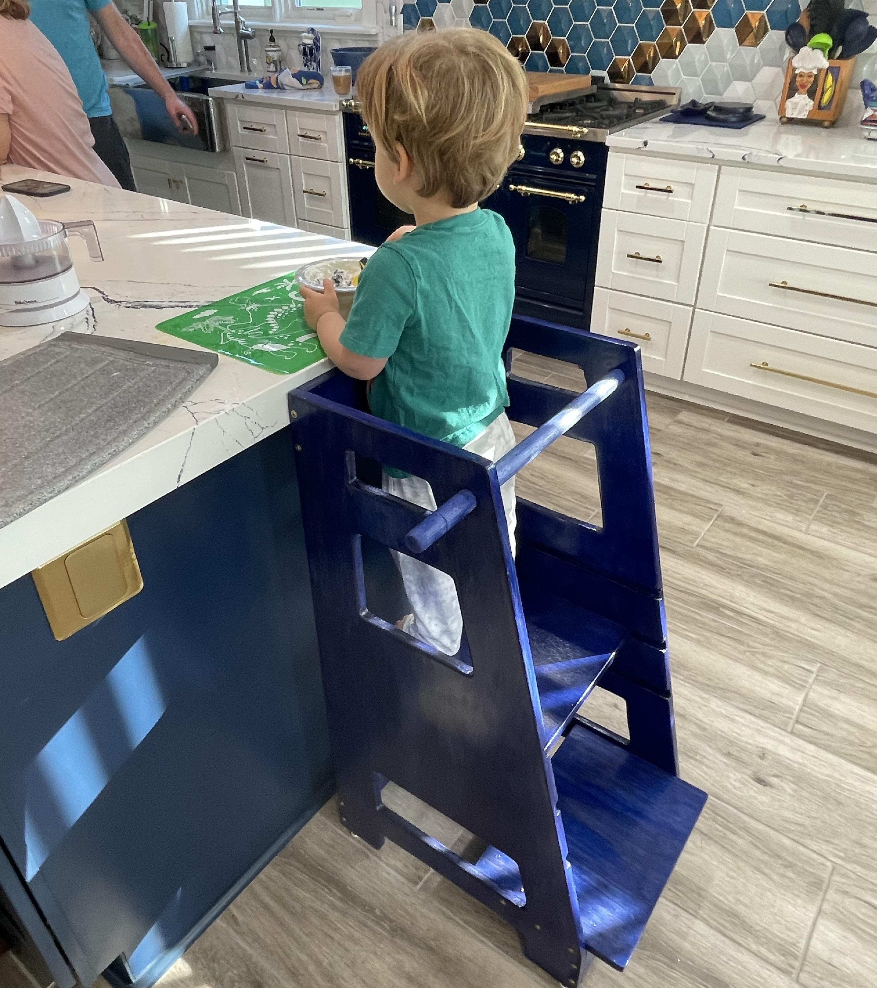 TODDLER STEP / MOTHER'S HELPER STOOL