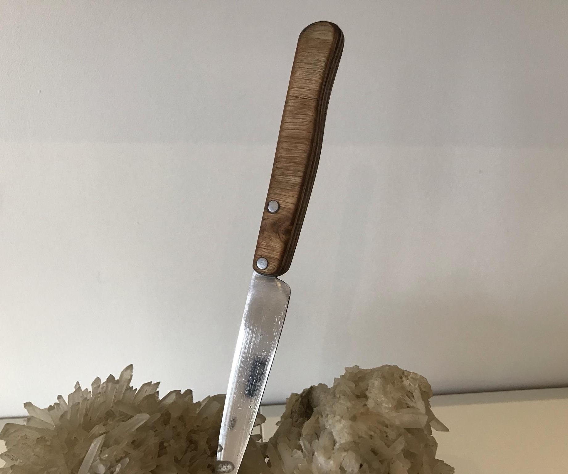 Le Couteau De Ma Grand Mère