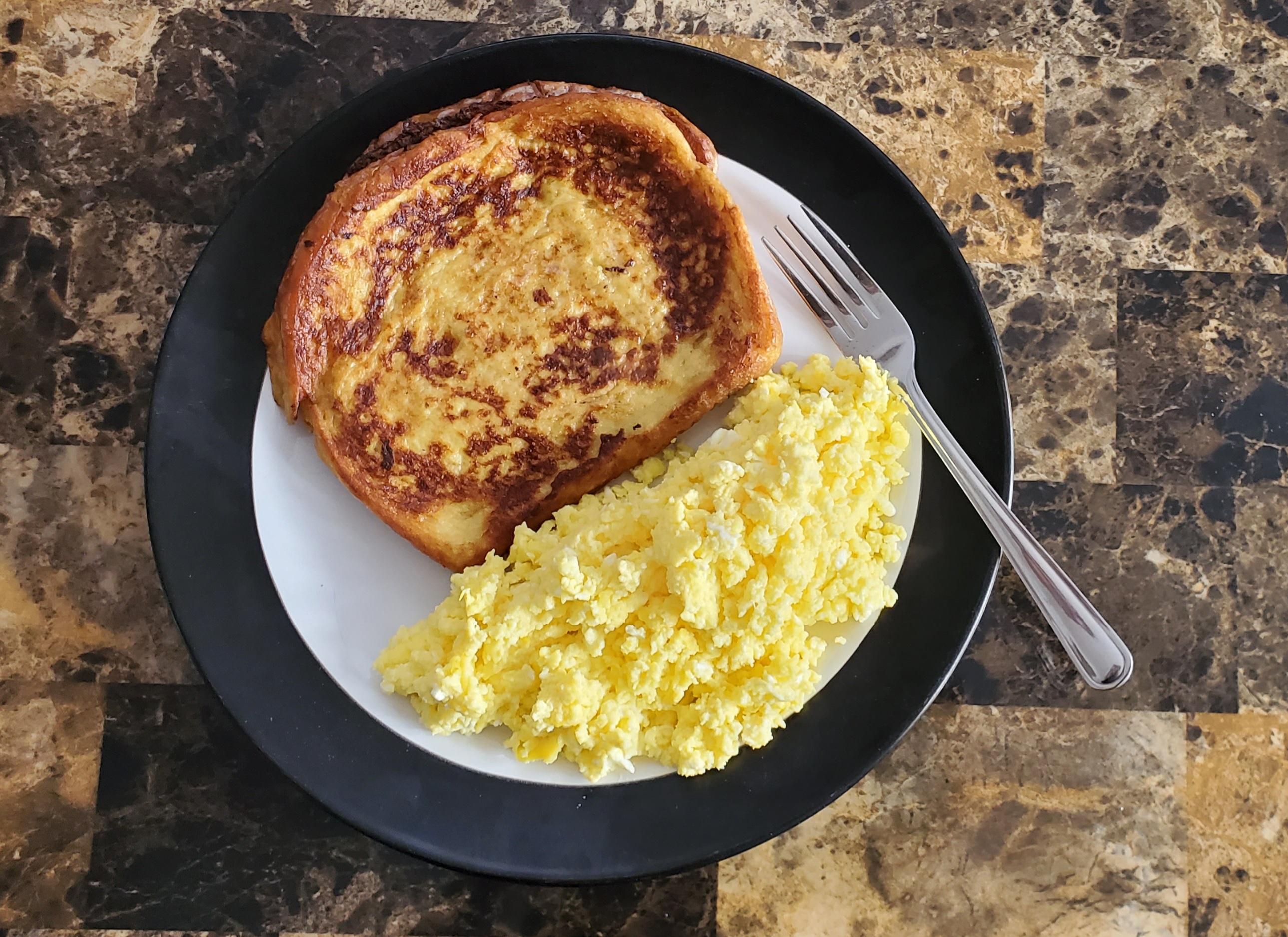 Budget Breakfast for One – Scrambled Eggs With French Toast