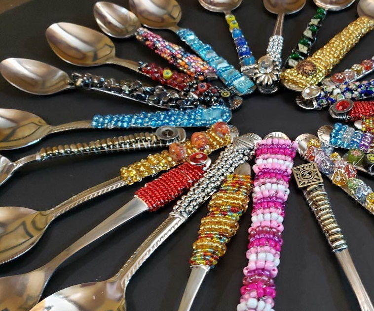 How to Make Fancy Flatware - Decorated Spoons - Easy Last Minute Gift Idea