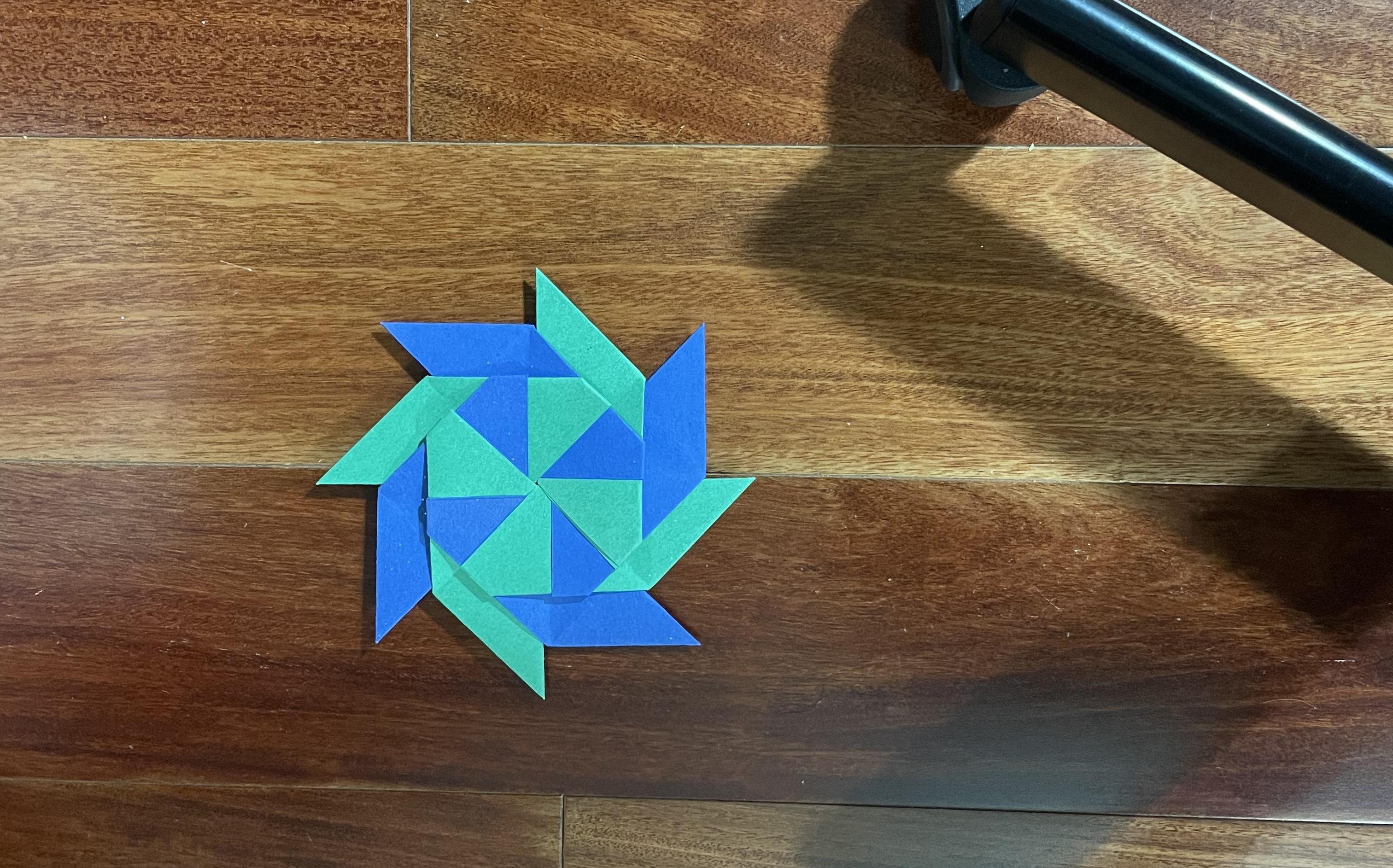 How to Make a Paper Frisbee That Turns Into a Star