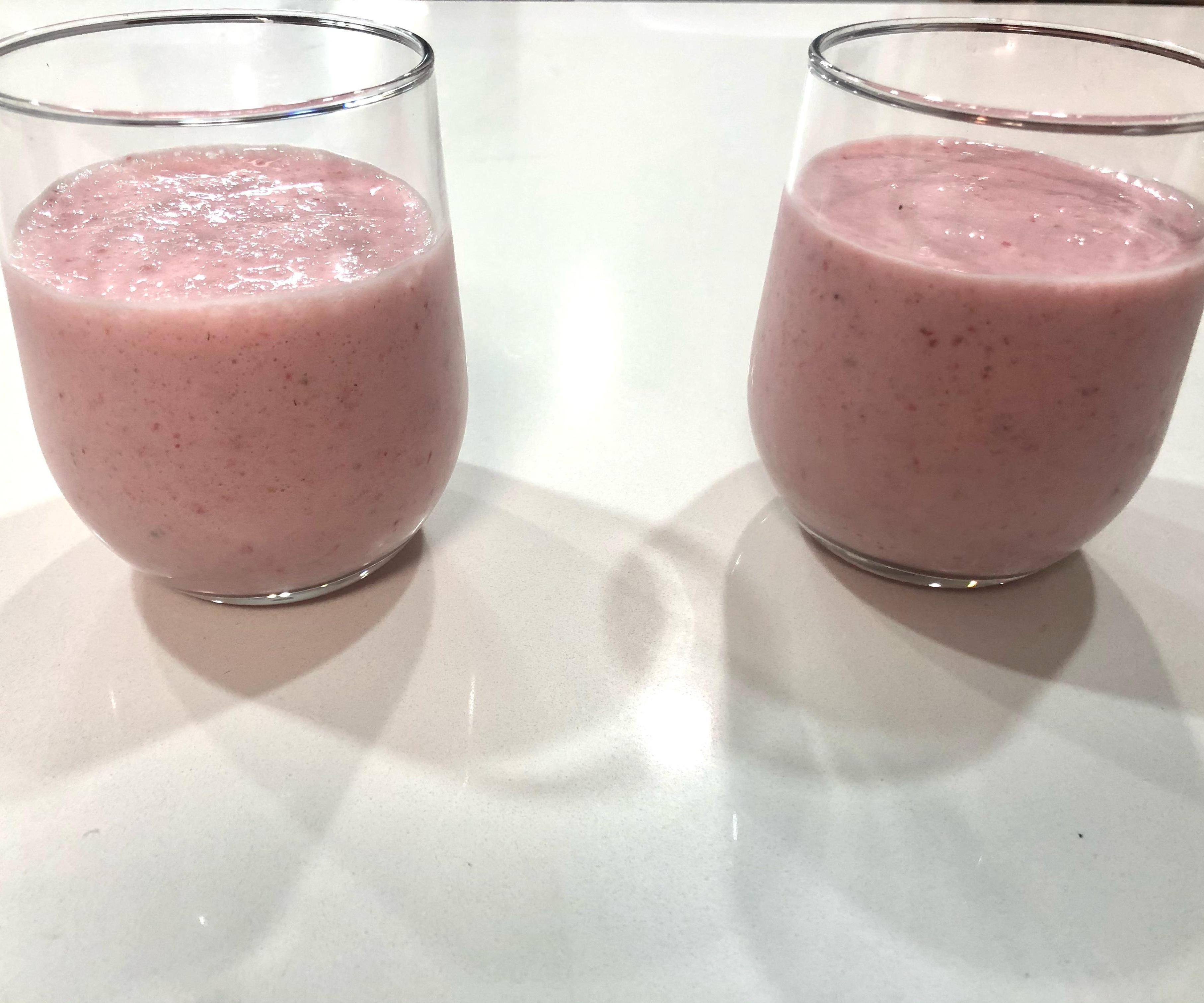 Easy Strawberry Banana Smoothie