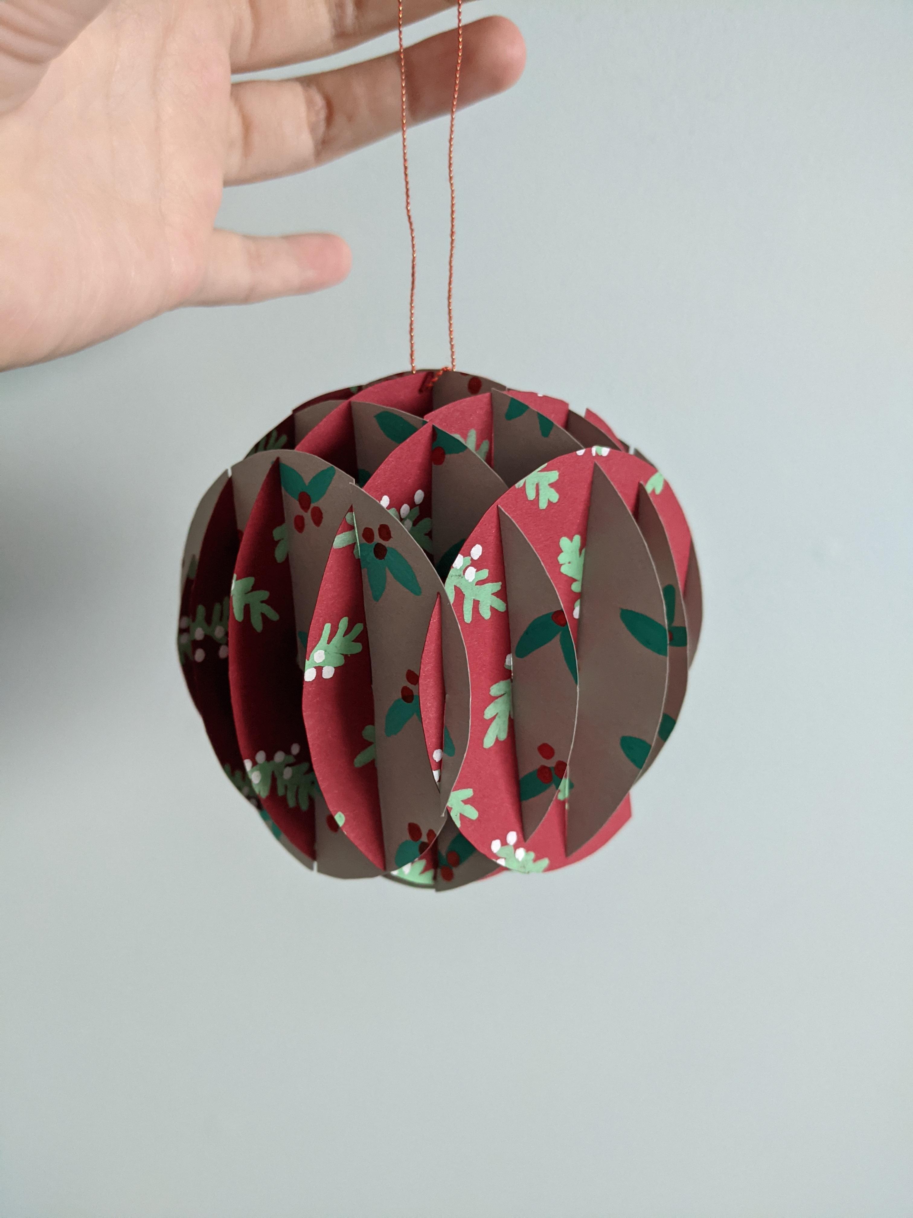 Geometric Chrismas Ornament That Folds Flat!