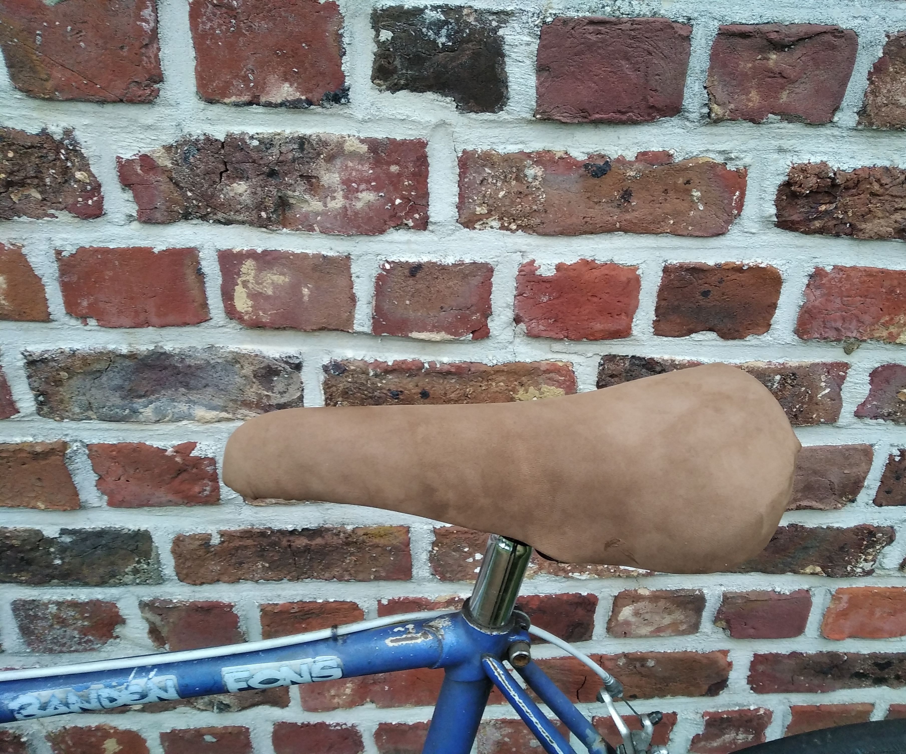 Suede Leather Saddle