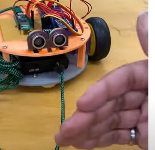 Lily∞Bot With Raspberry PI Pico W: Obstacle Avoidance With 3.3V Sonar Sensor