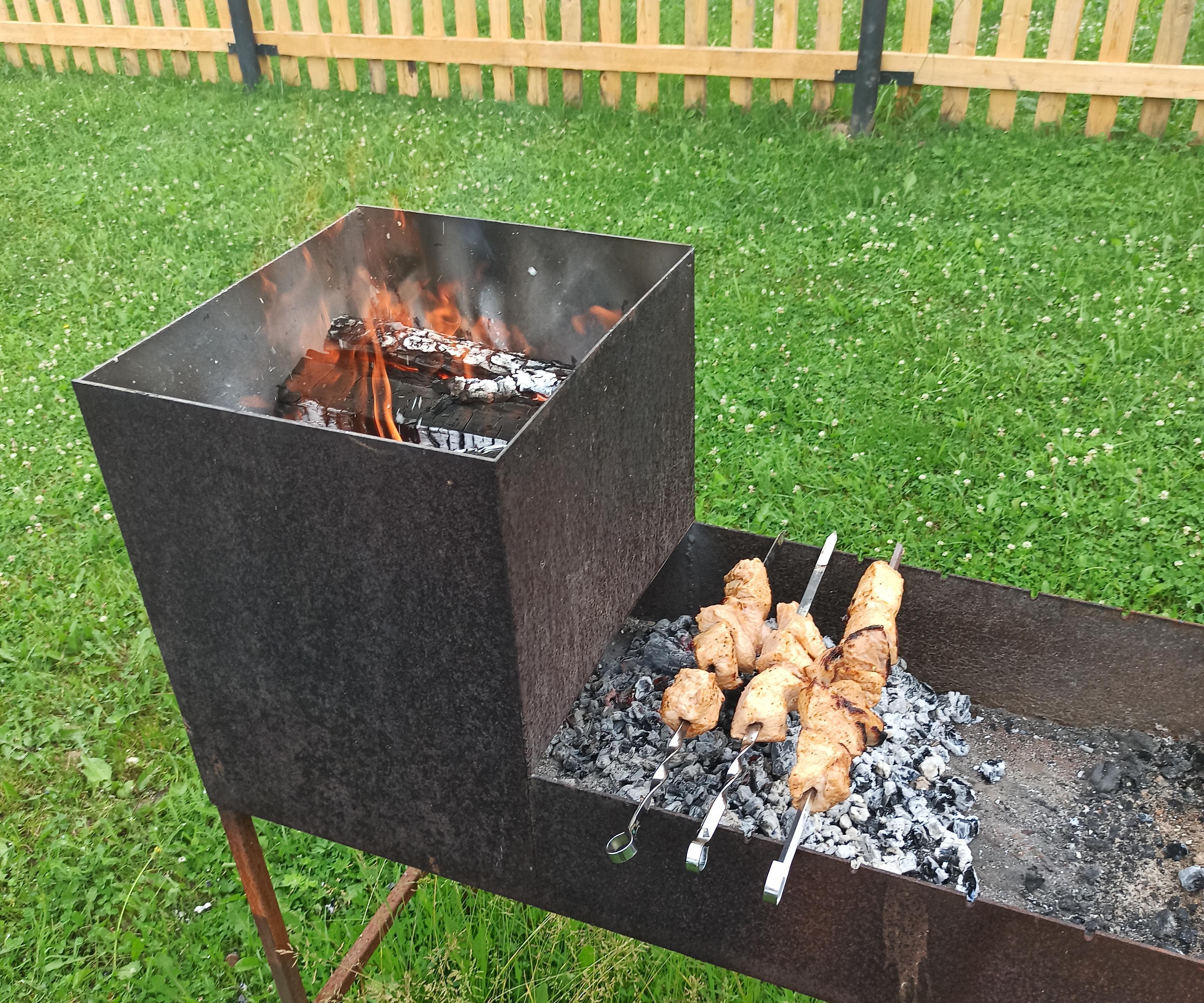 The Drunken Boar recipe. Cooking meat on fire.