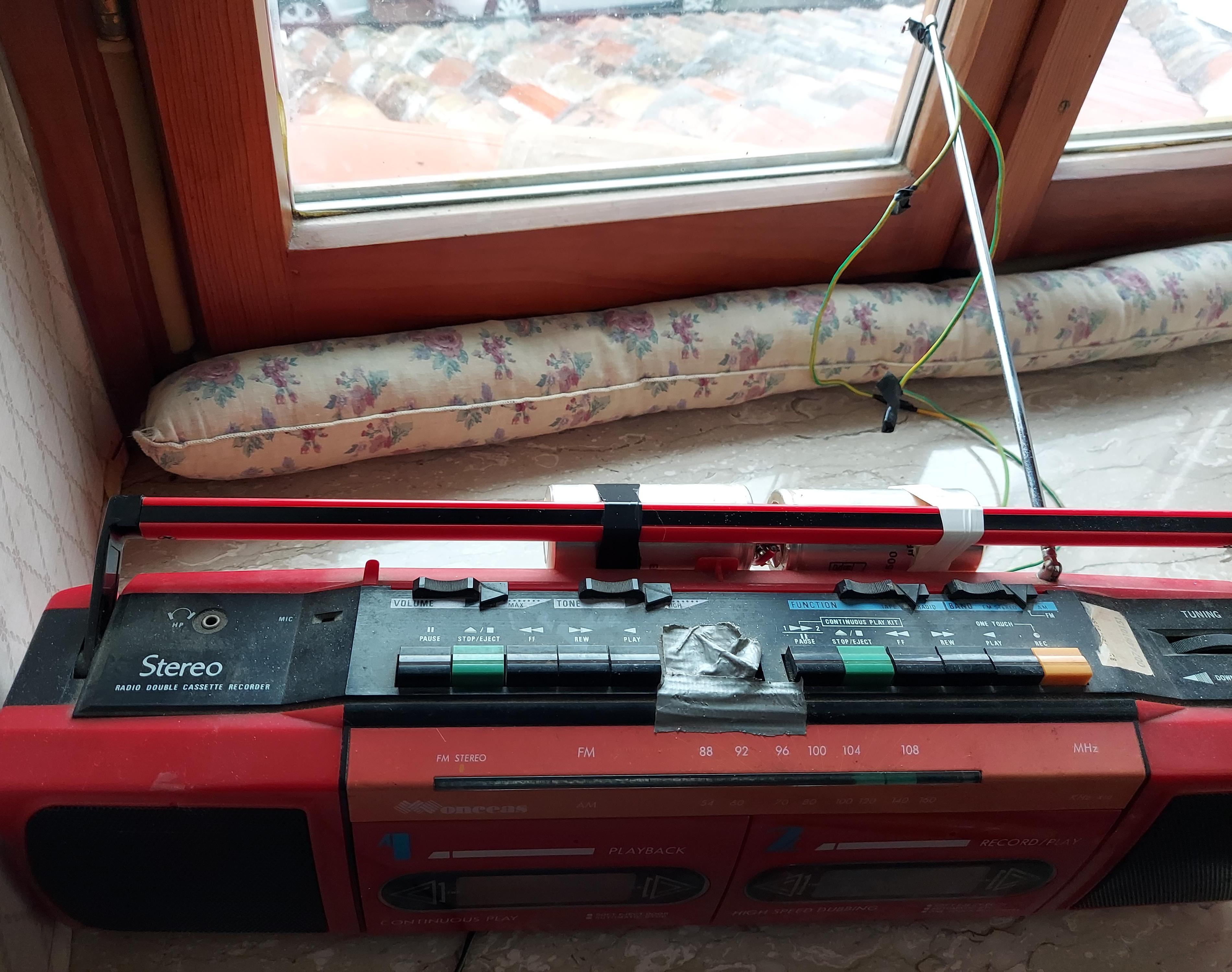 LIGHT ACTIVATED RADIO