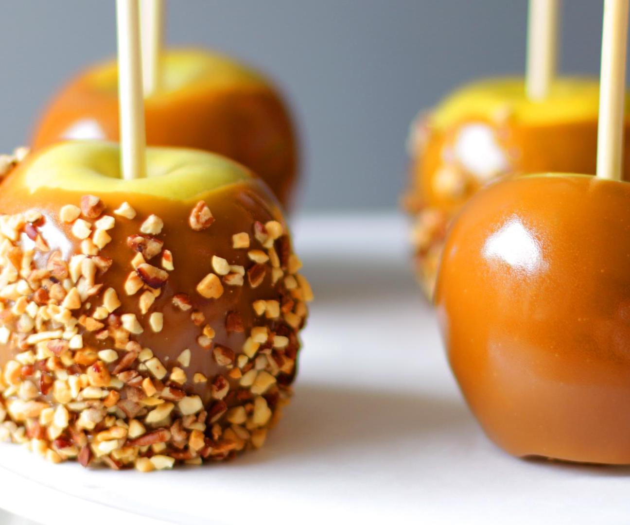 Easy Homemade Caramel Apples
