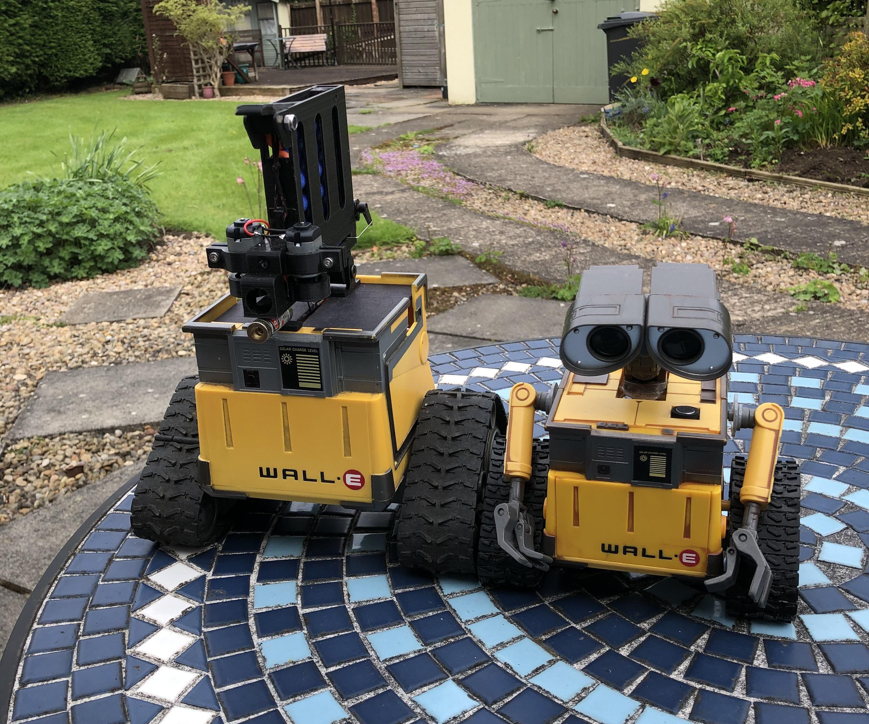 Wall-e U-Command Nerf Turret TerrorScout 