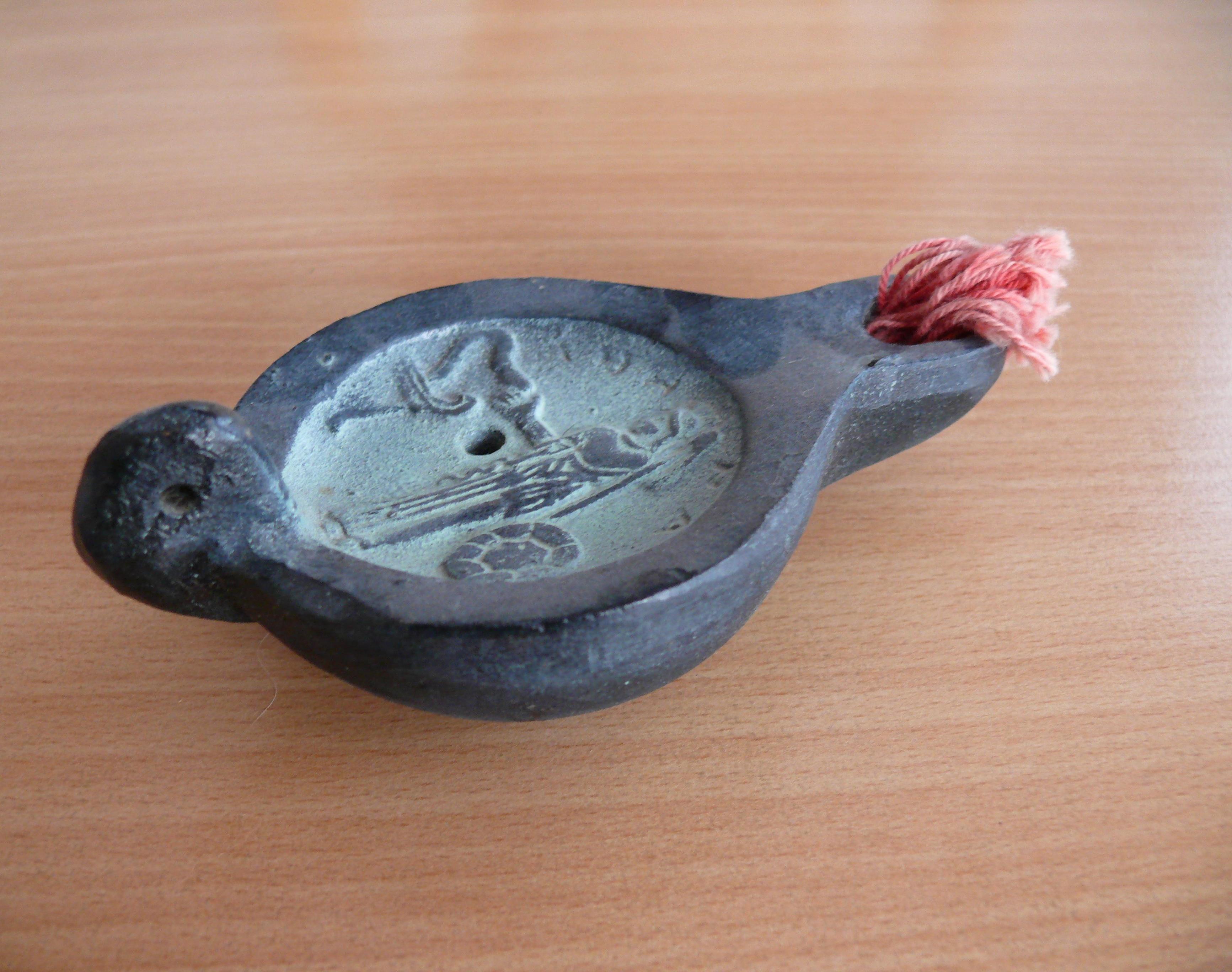 KISS Pinciple Oil Lamp