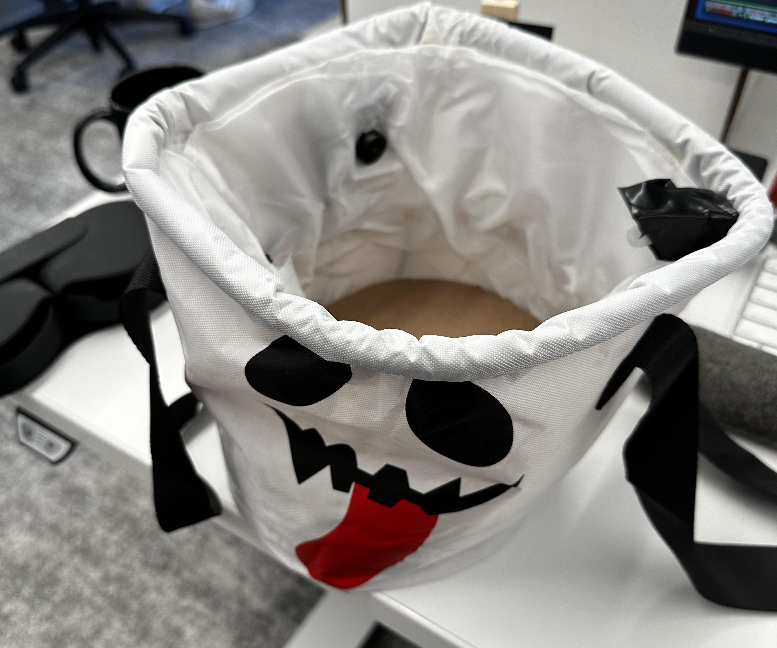 Smart Trick-or-Treat Candy Bucket