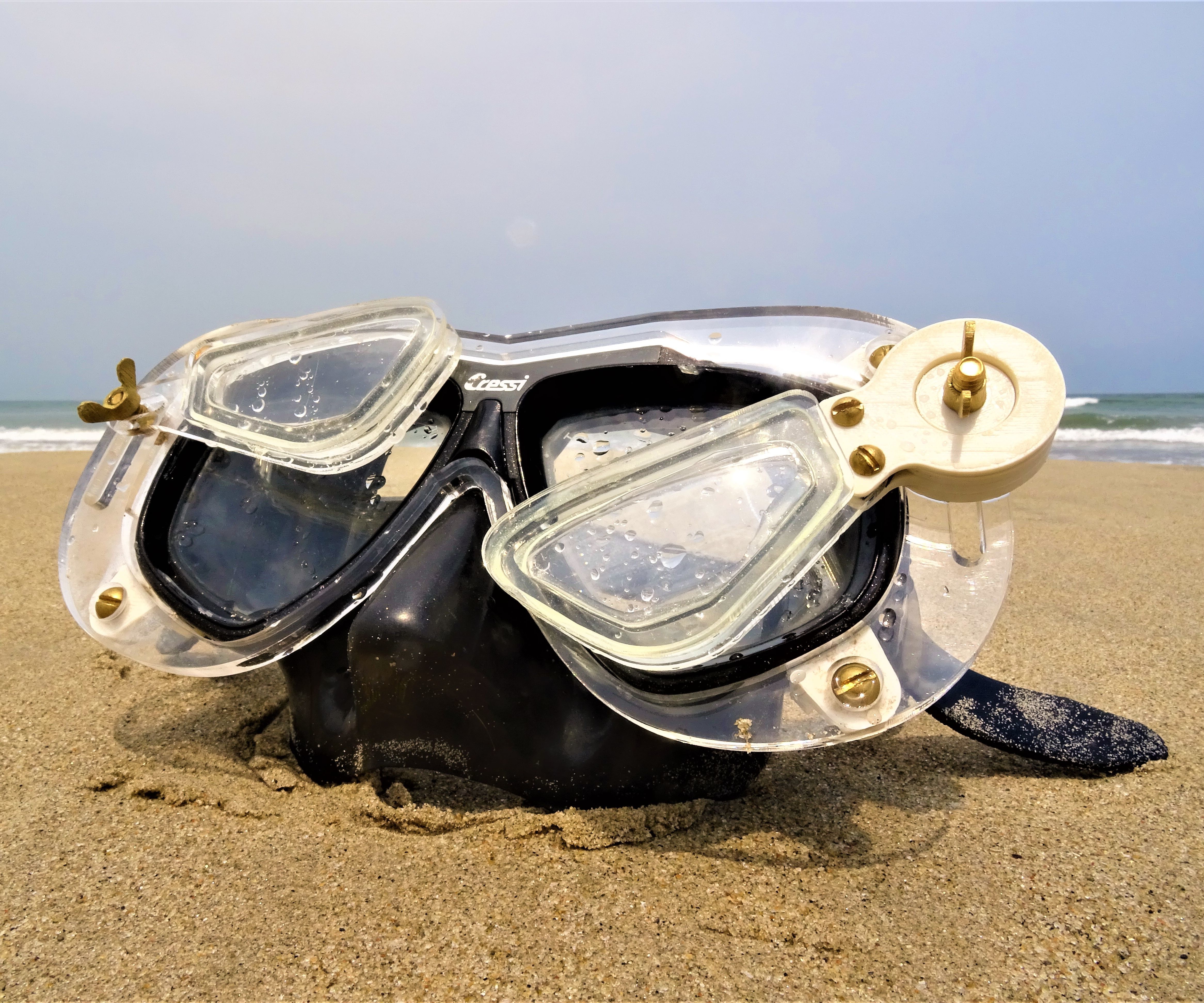 Diving Mask With Add on Lenses