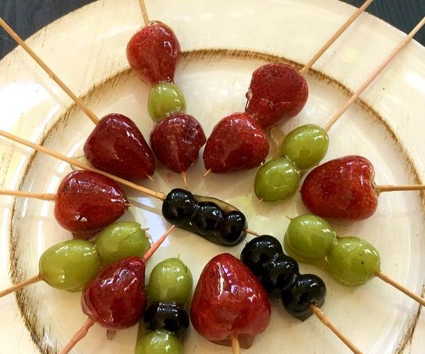 TANGHULU (Candied Fruit on a Stick)