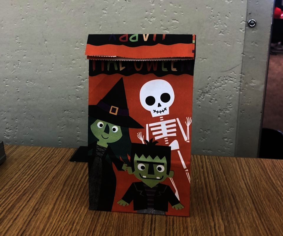 How to Make a Halloween Goody Bag 
