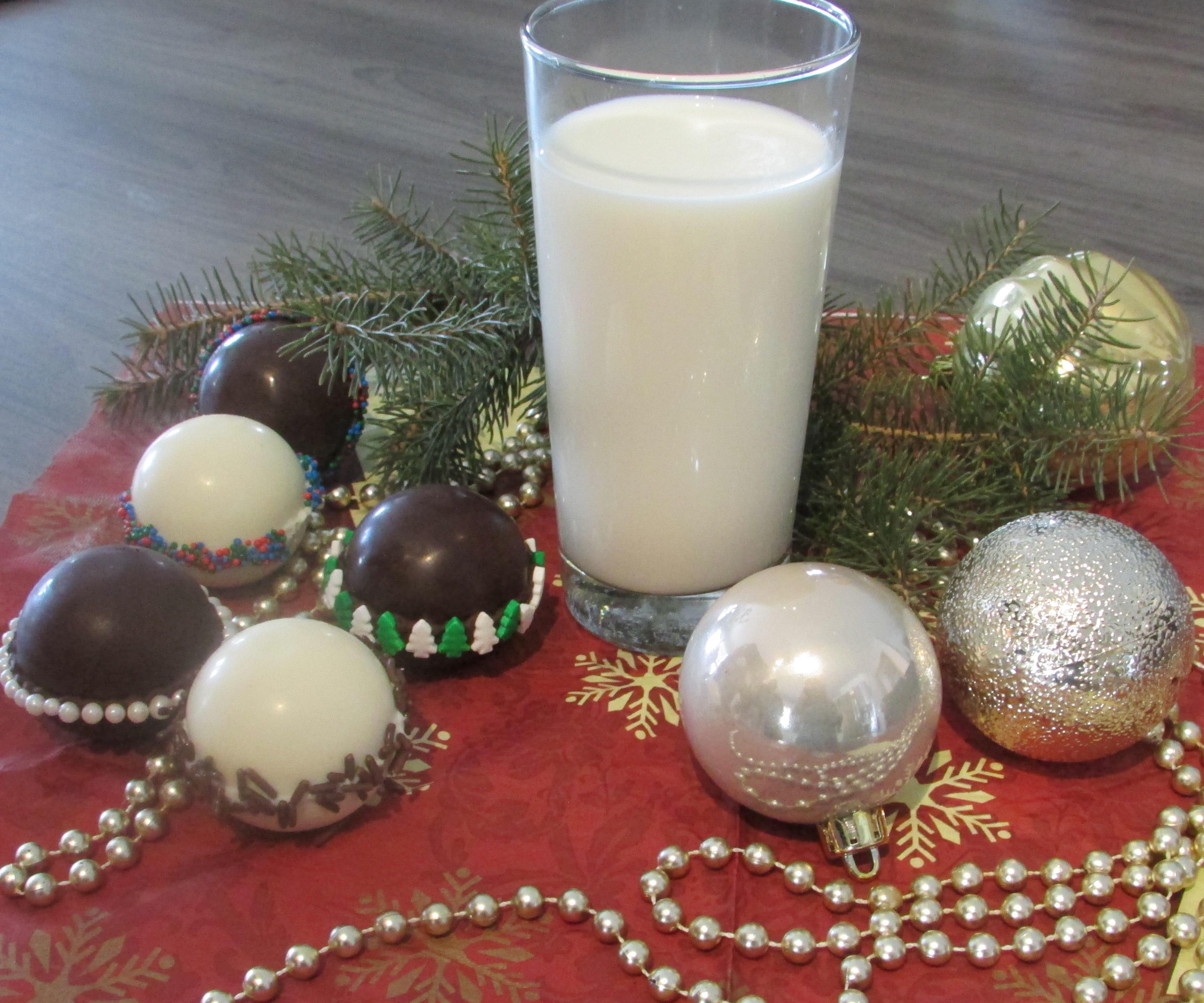 DIY Hot Chocolate Bombs!!