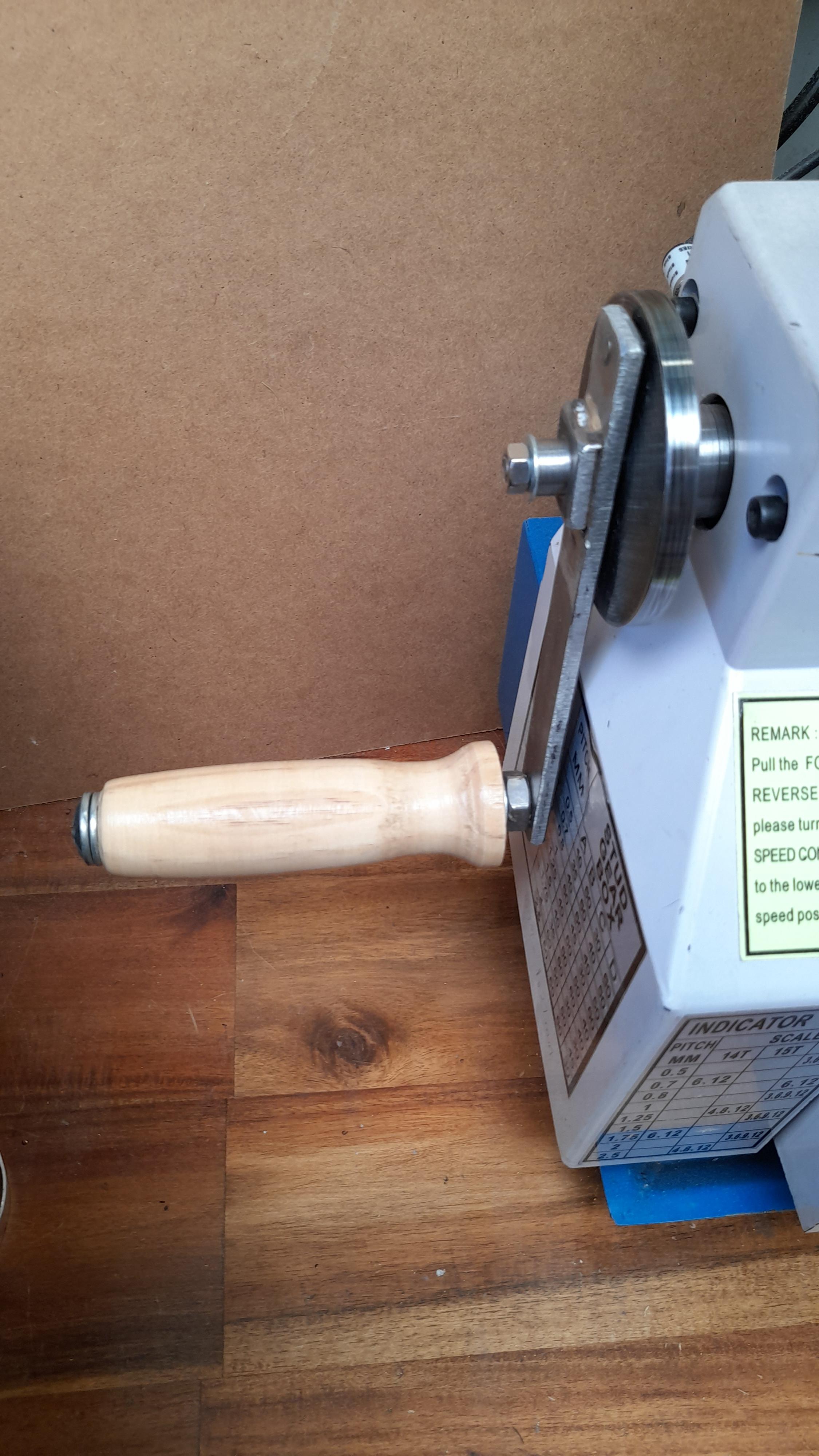 A Quick-release Spindle Crank for the Mini Lathe