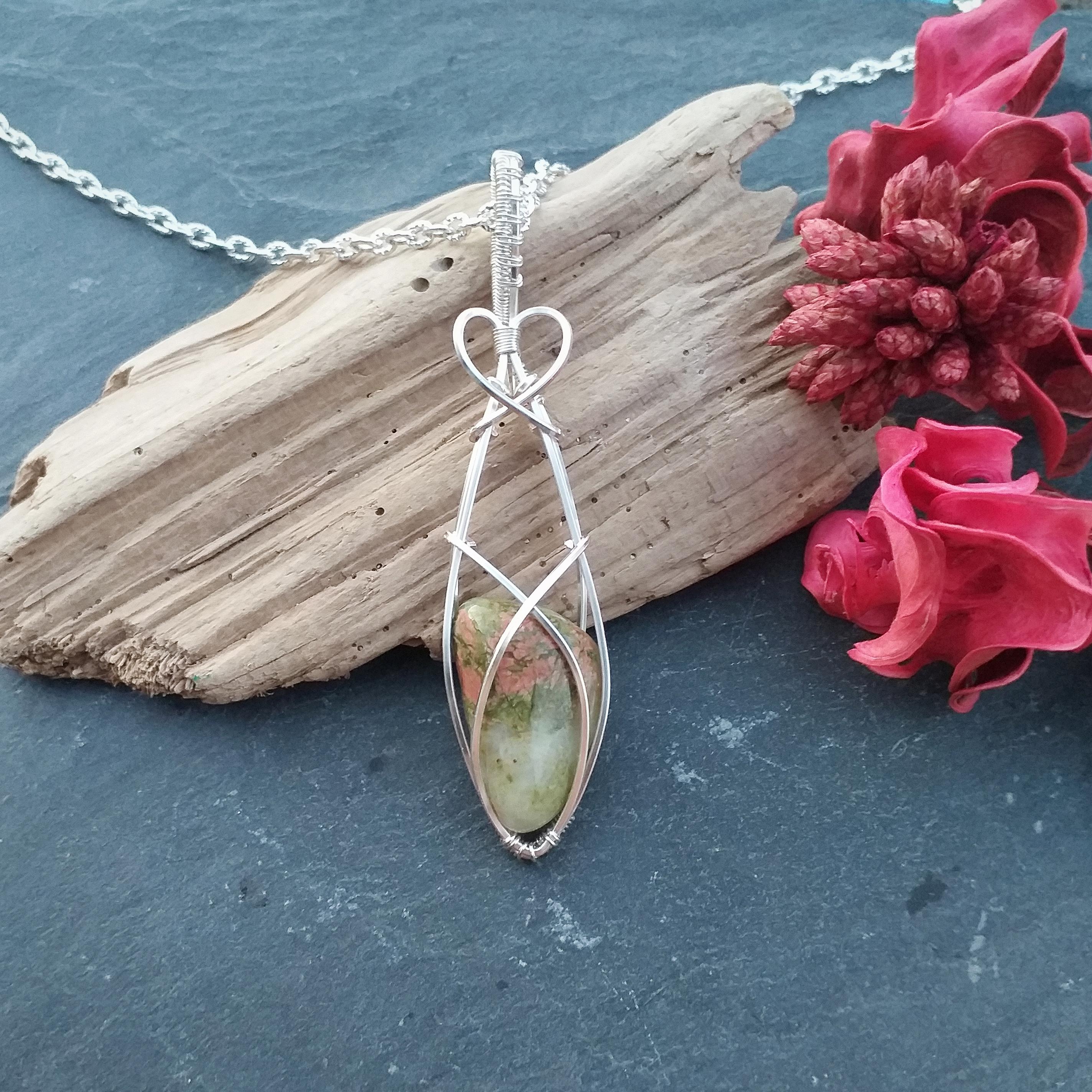 How to Wire Wrap Irregular Stones