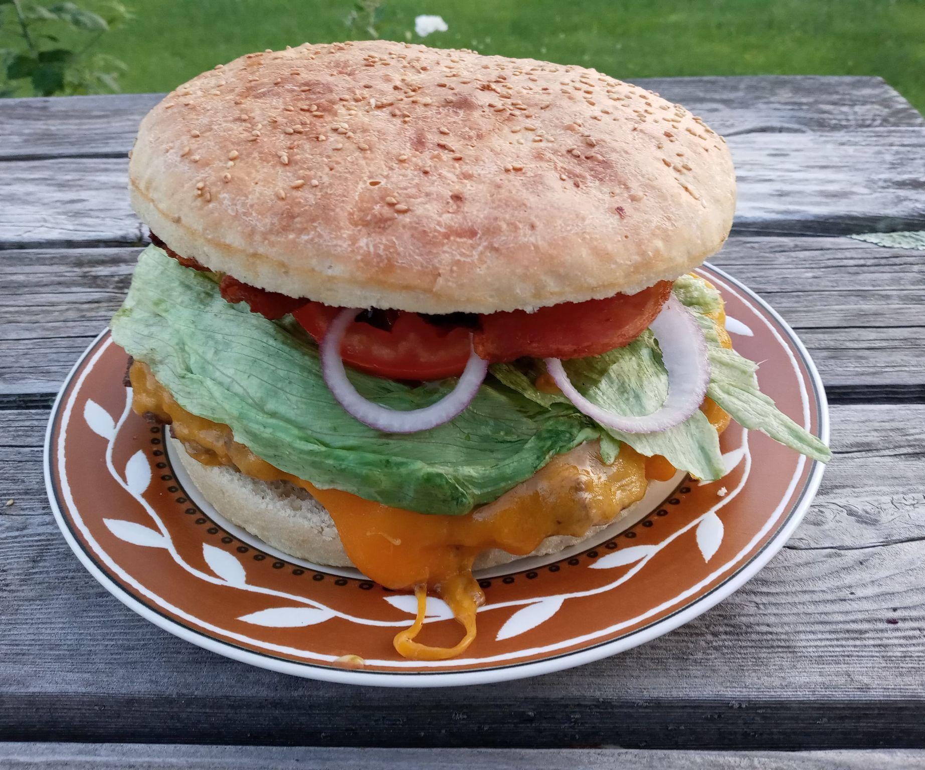 Go Big Bacon Cheeseburger