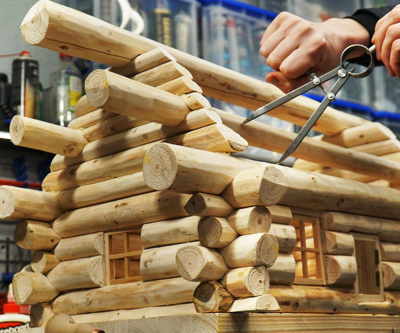 Building Minature Log Cabin