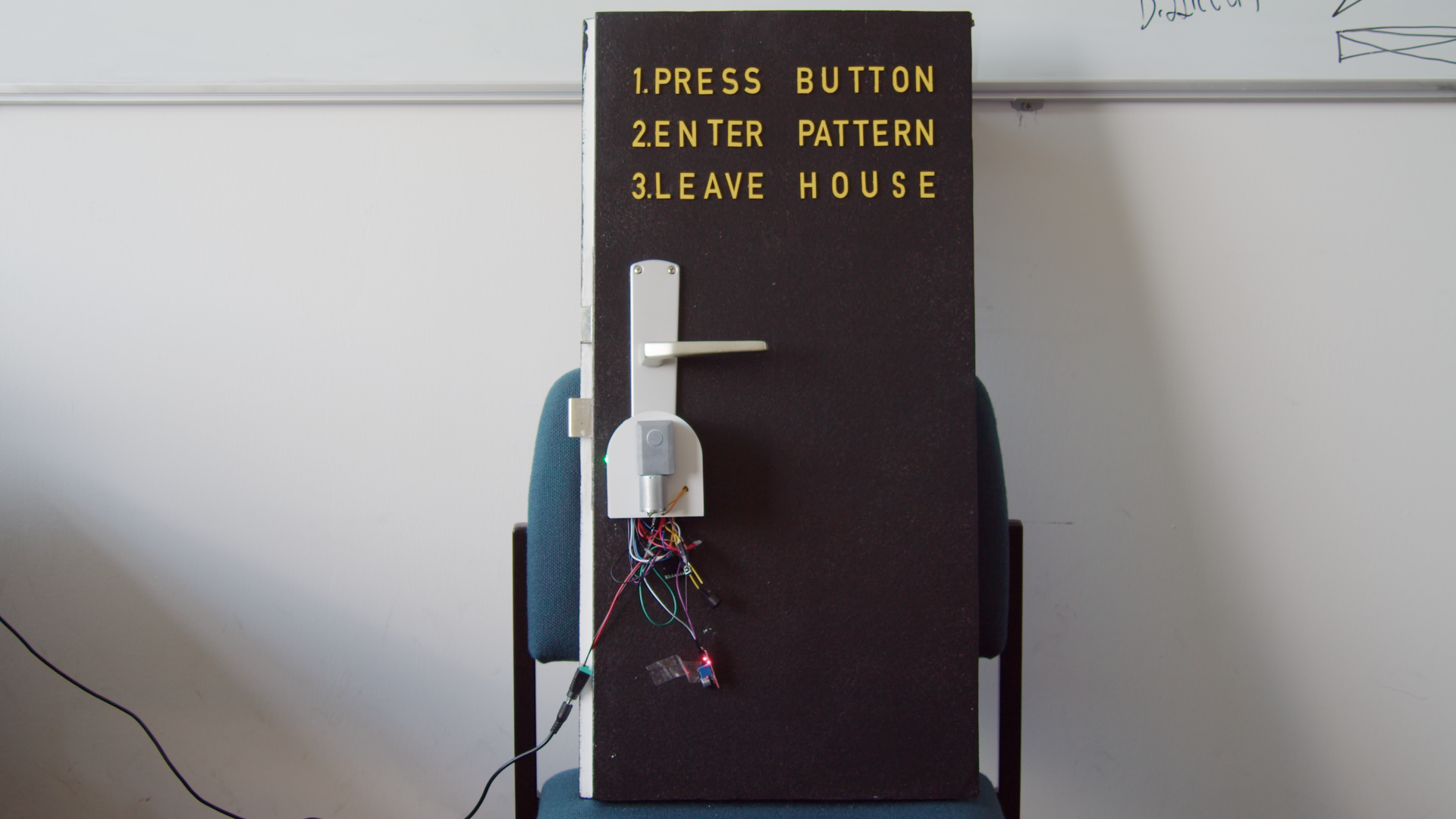Arduino Powered Door Opener, Activated by Knocks