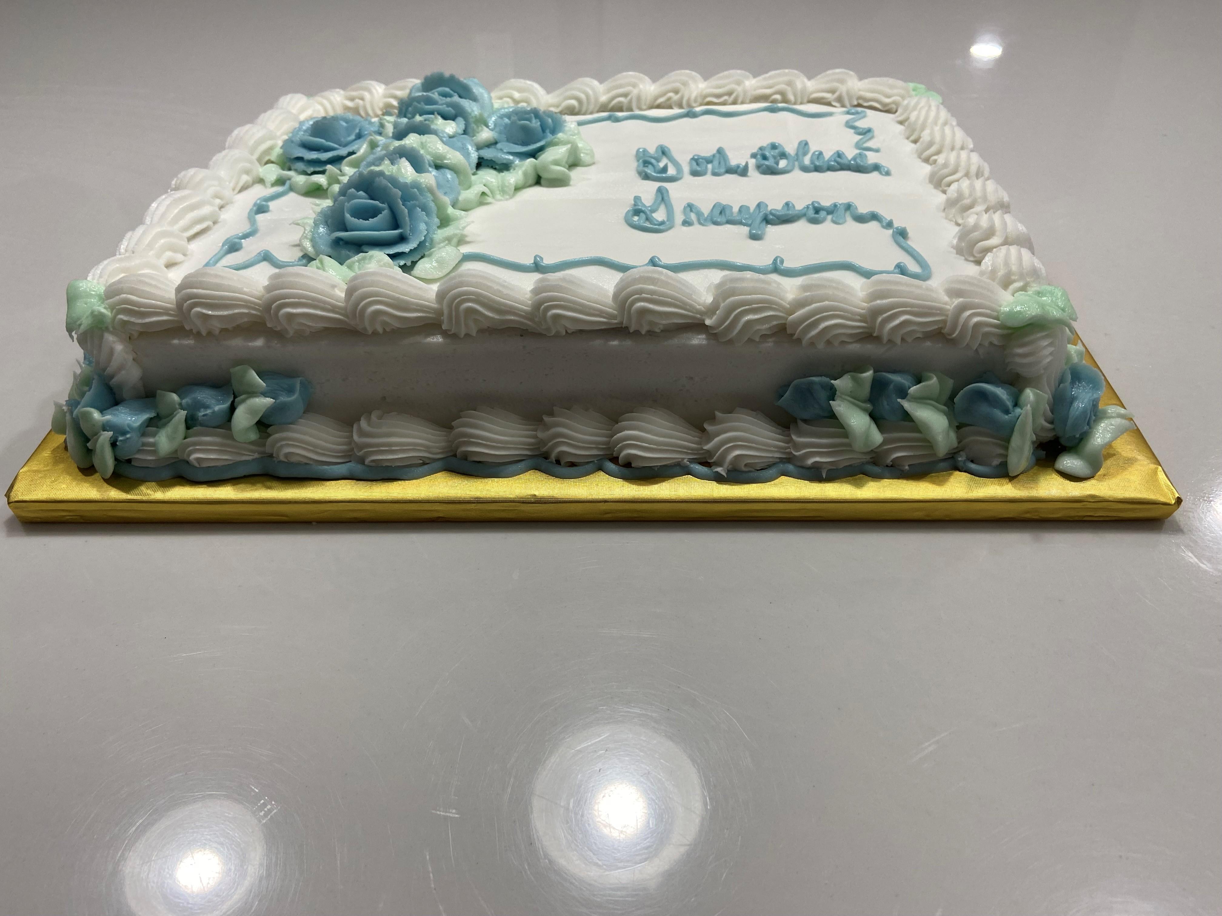 How to Make Traditional Almond Wedding Cake Icing