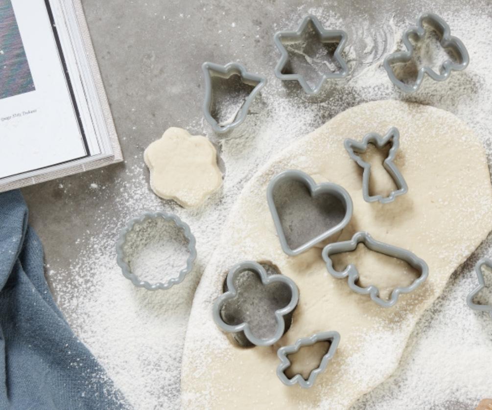 قاطع بسكويت بشكل كب كيك