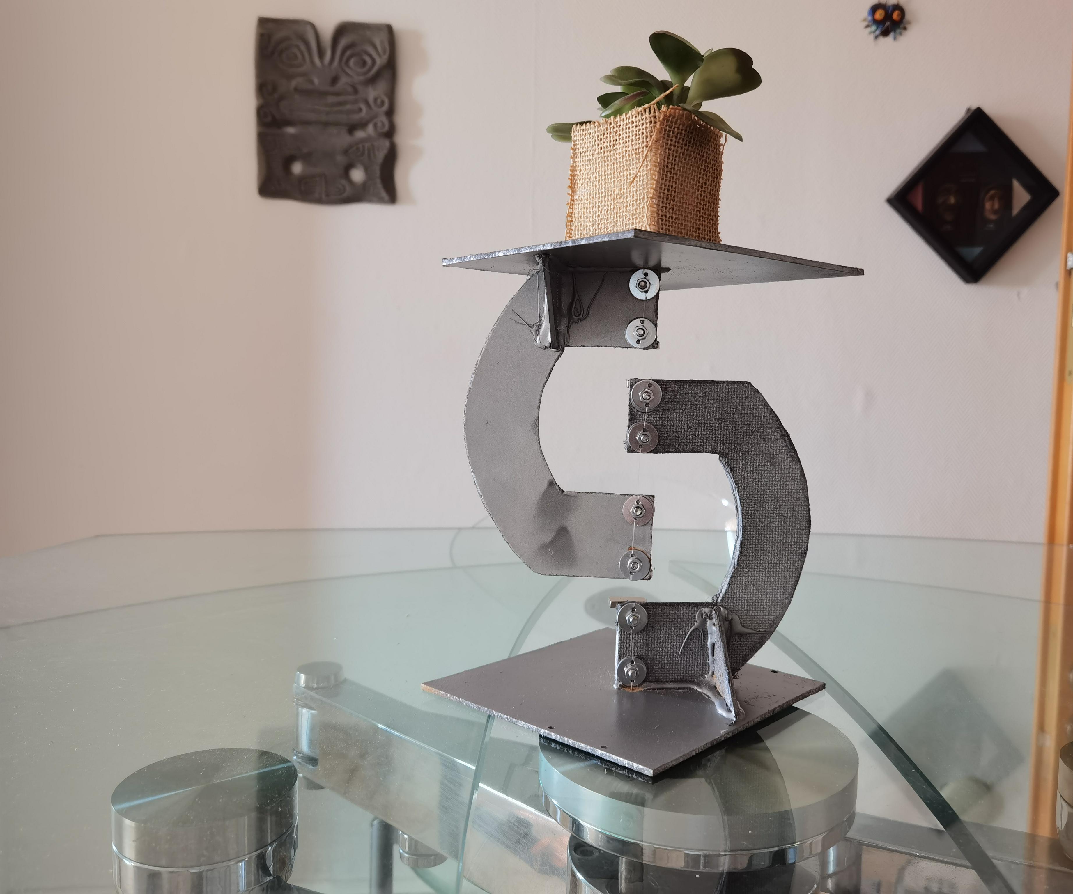 The One-One-string Tensegrity