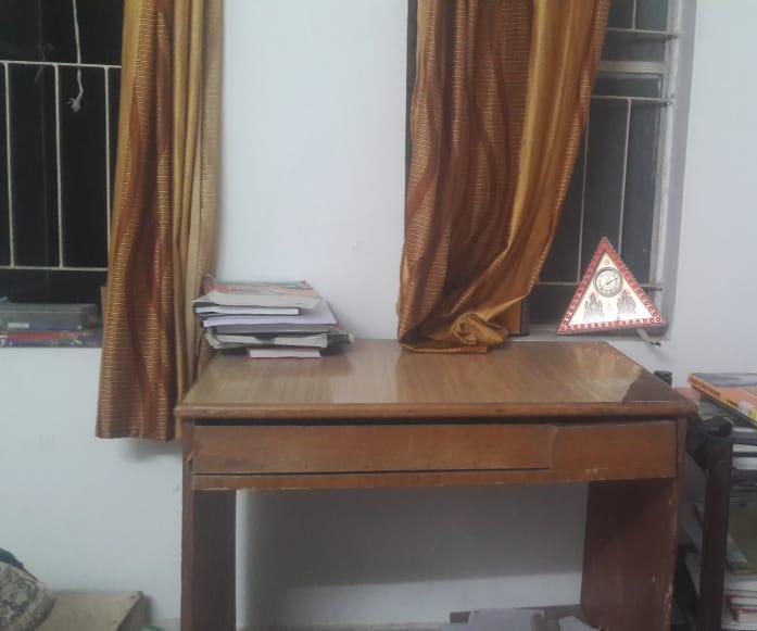 PROPER STUDY TABLE ARRANGEMENT