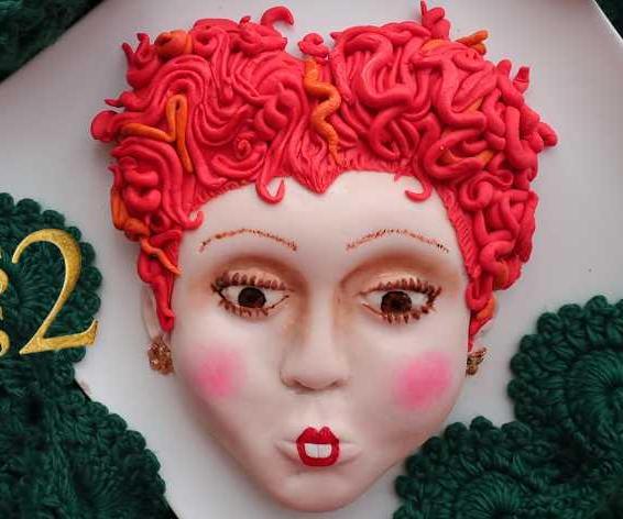 Hocus Pocus Winifred Sanderson Cake