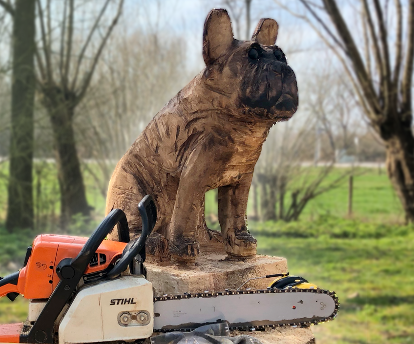 Woodcarving With Chainsaw - DOG