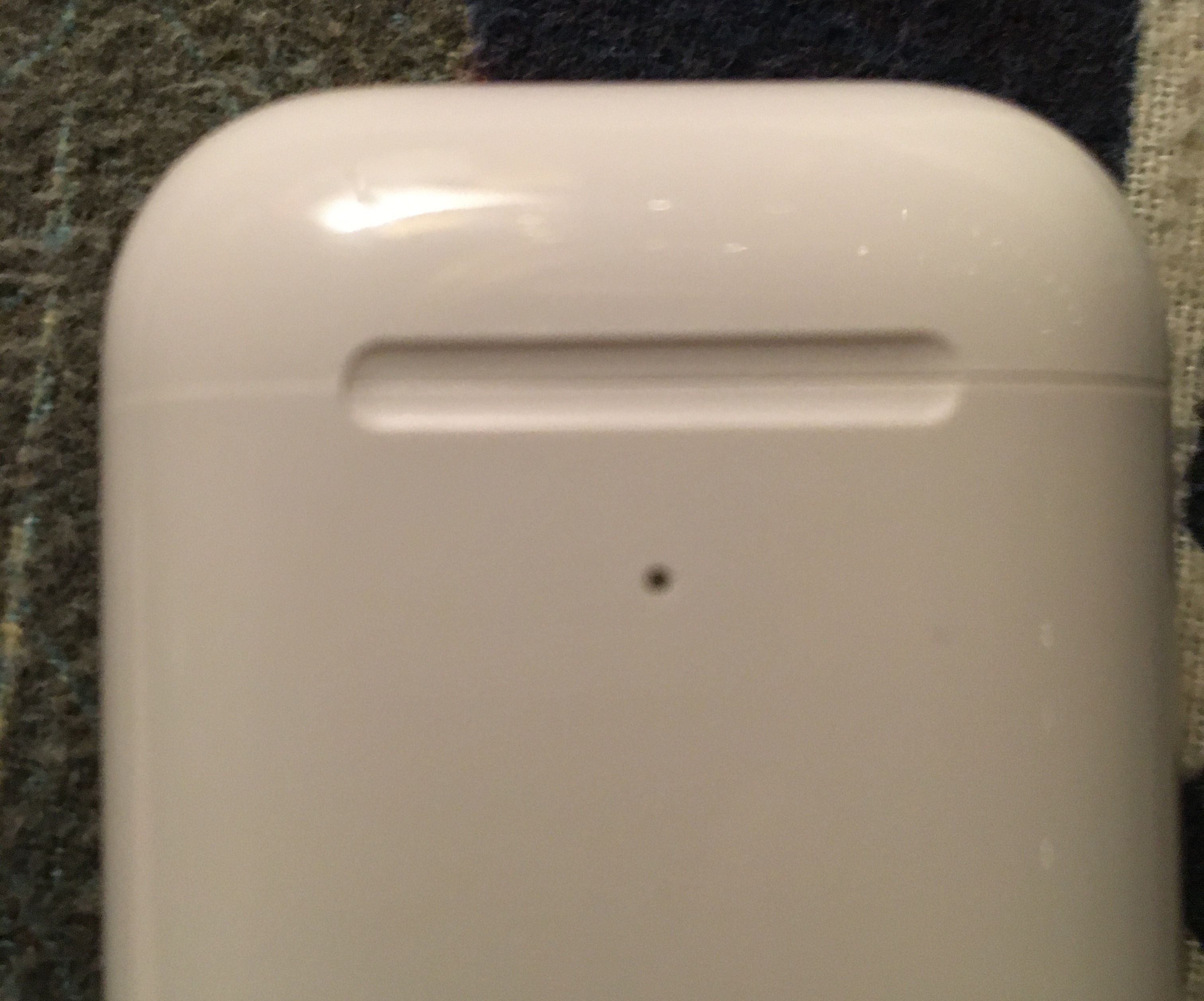 How to fix airpods case that is shutting unevenly with a rubber band 