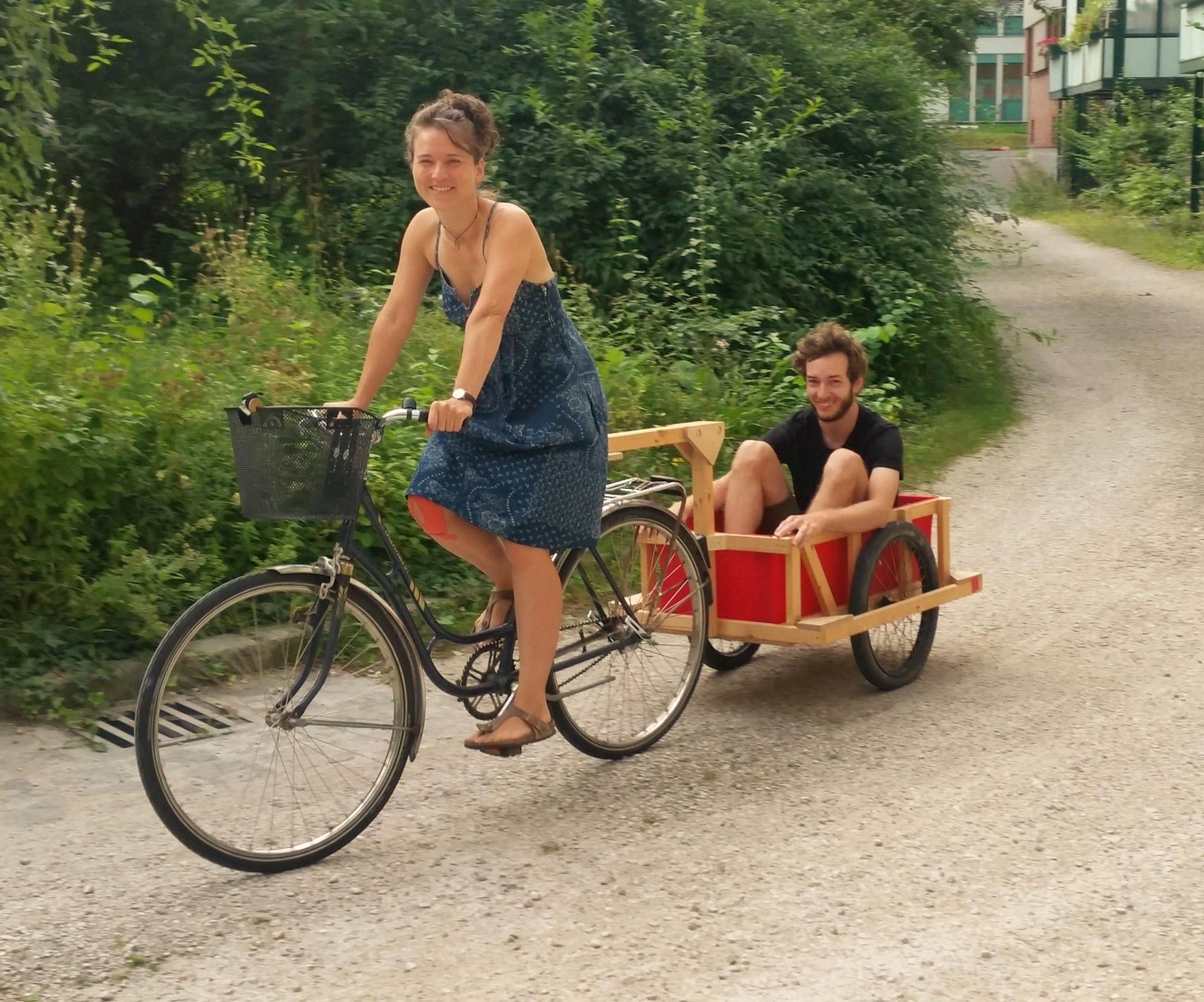 Easy Wooden Bike Trailer