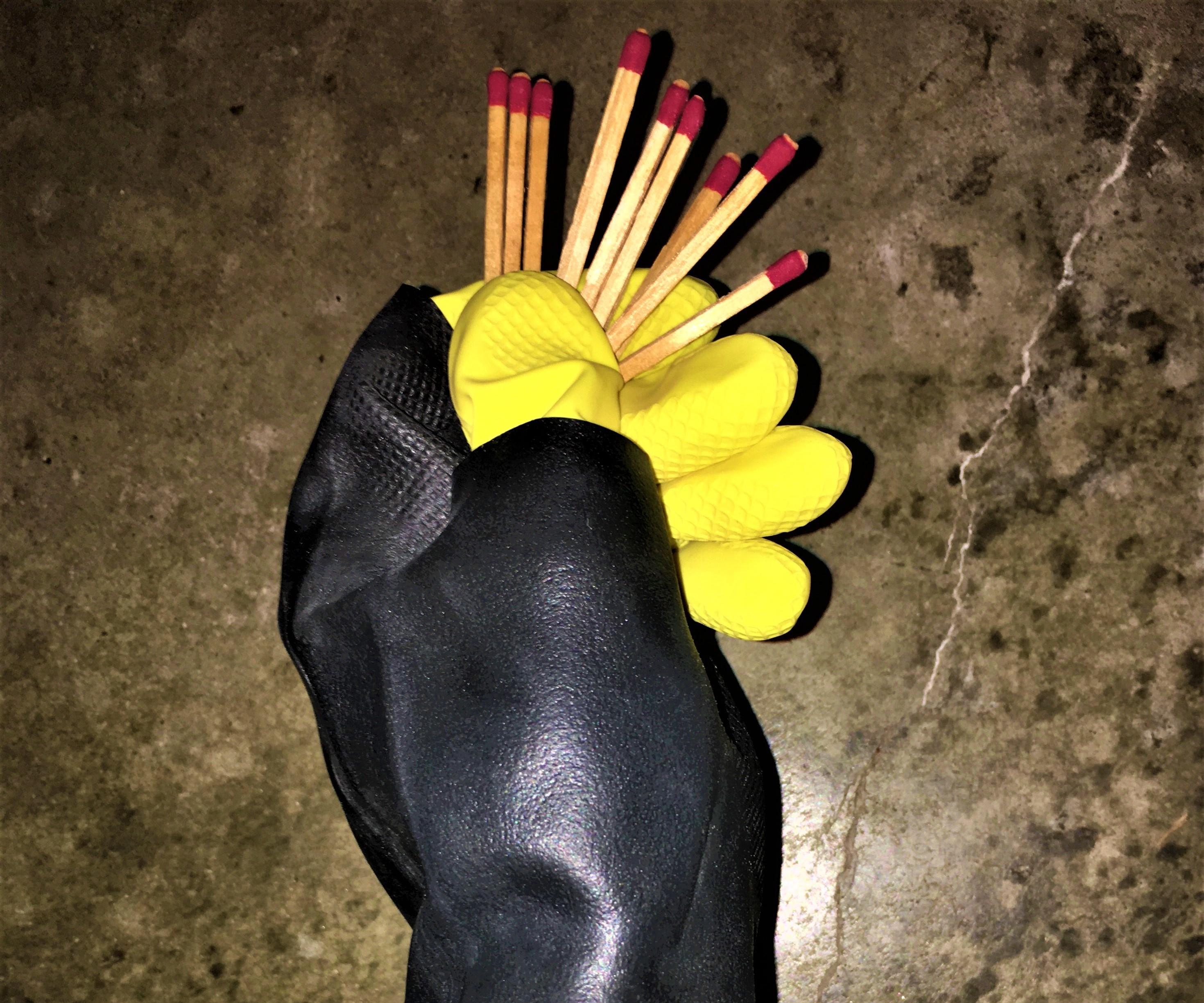 Team Fortress 2-Pyro's Gloves