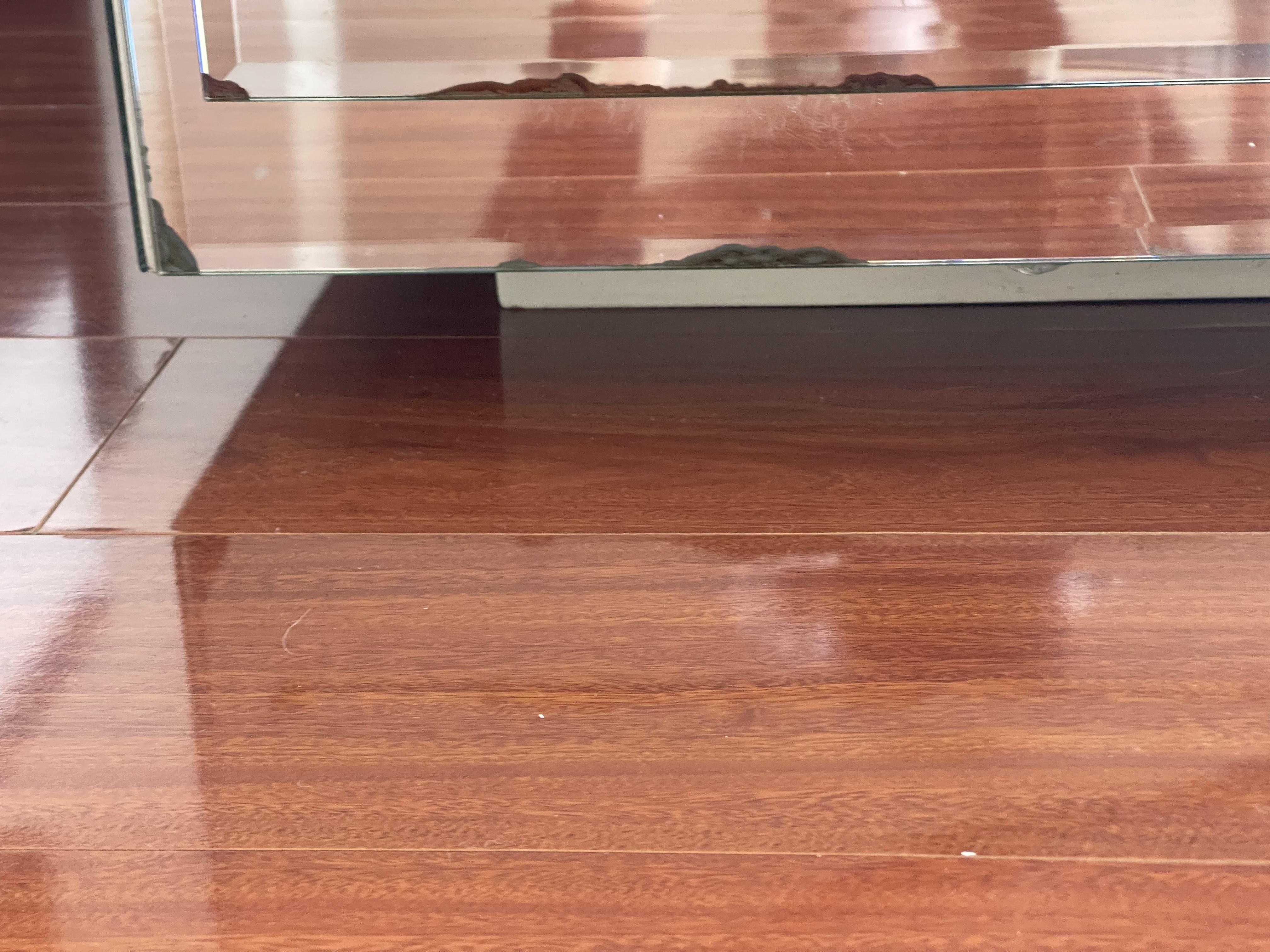 Peso Exagerado De Distintos Muebles 