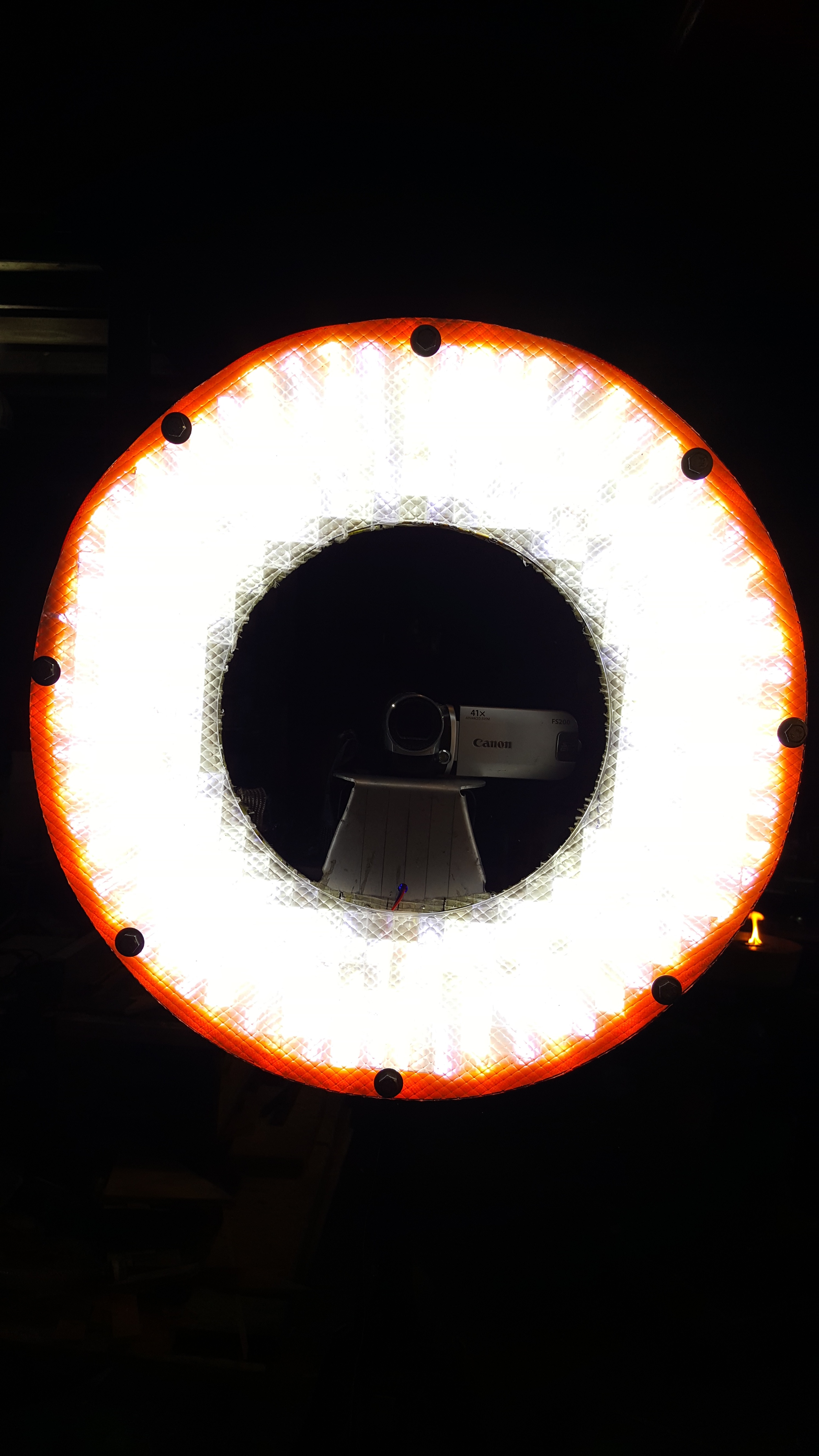 Portable LED Ringlight for Photography