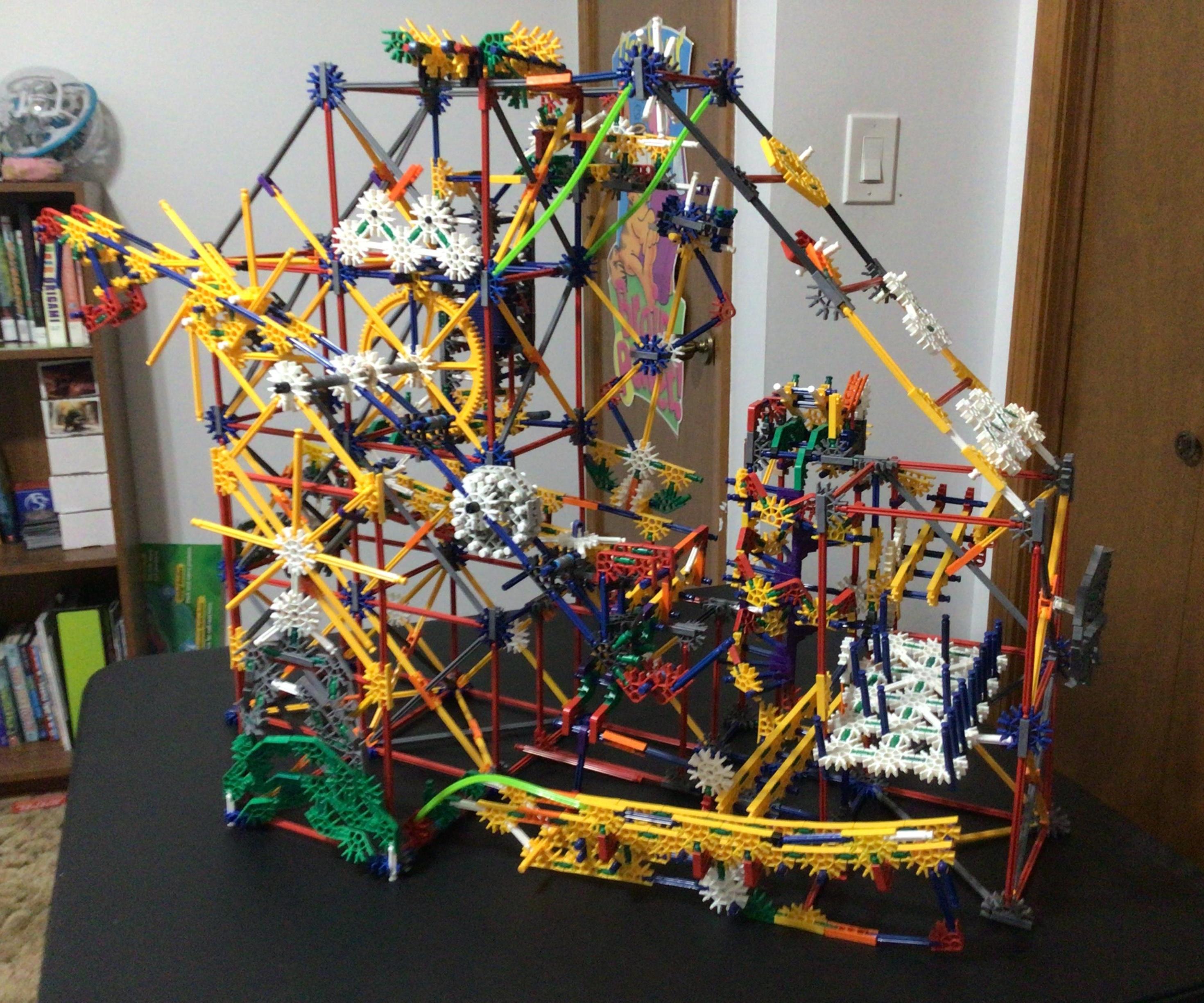 Day and Night V2: a Knex Ball Machine 