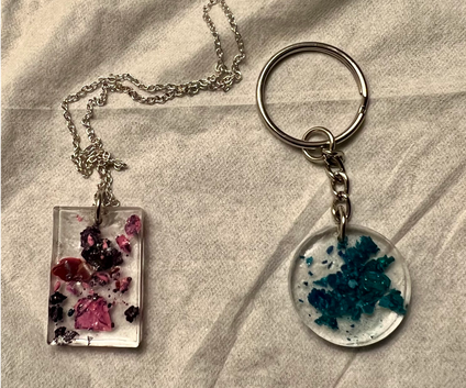 Colorful Epoxy Resin Keychains/Pendants From Broken Crayons