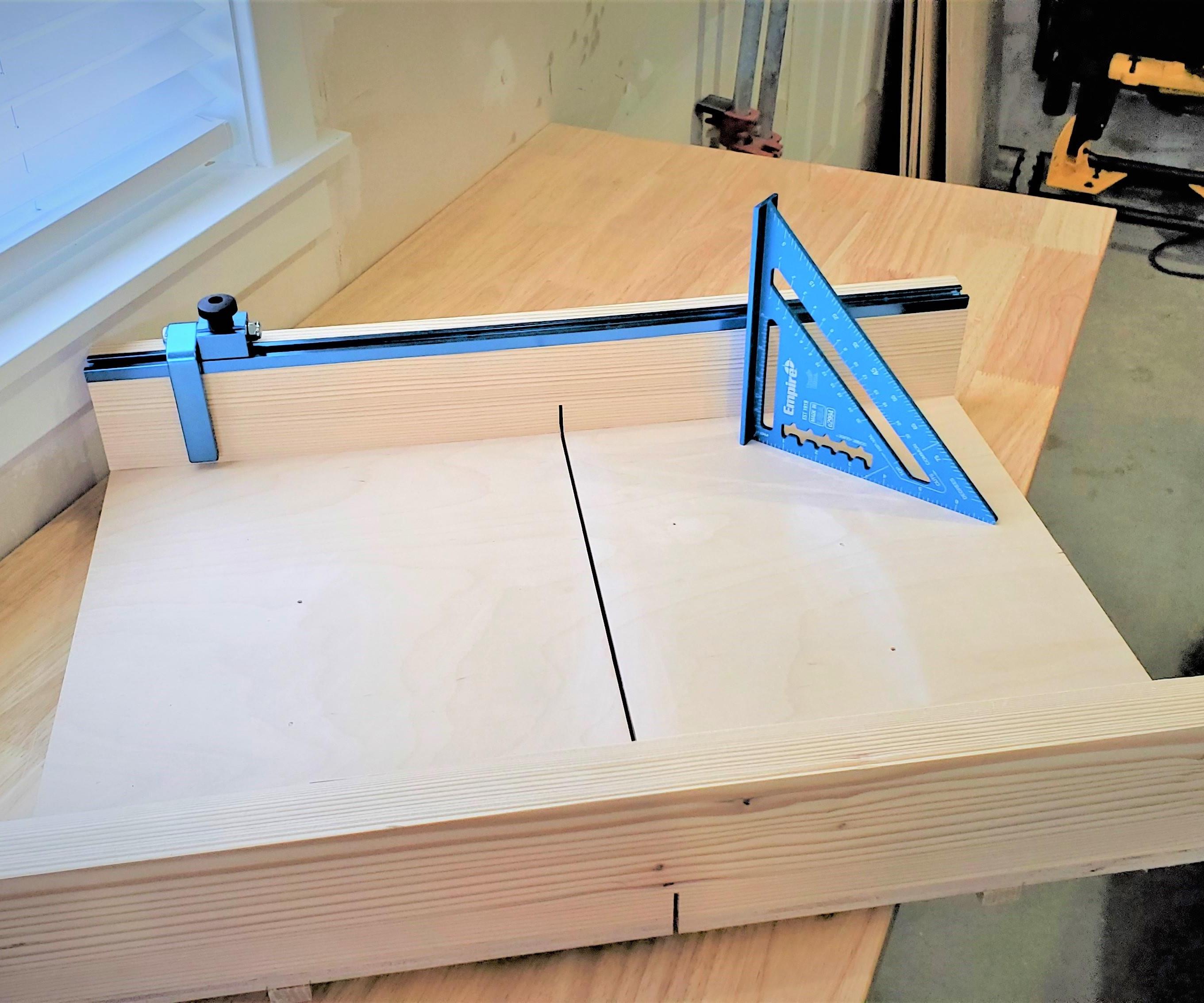 How to Make a Crosscut Sled | Simple Table Saw Sled
