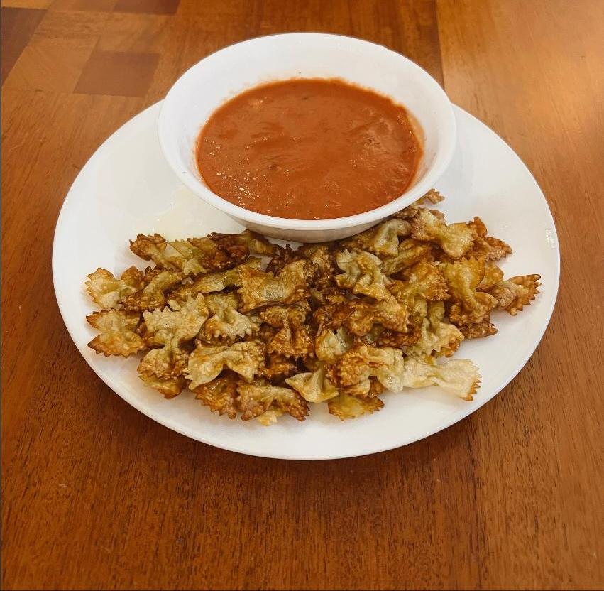 Air Fried Pasta Chips With Marinara Sauce