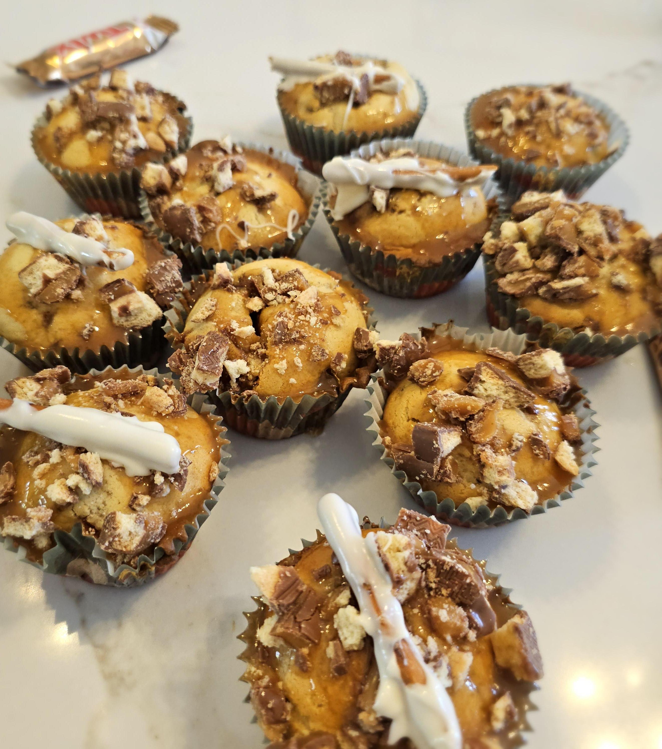 "Bone"tastic Cupcakes- So Yummy It's Scary! by Peyton Witzel