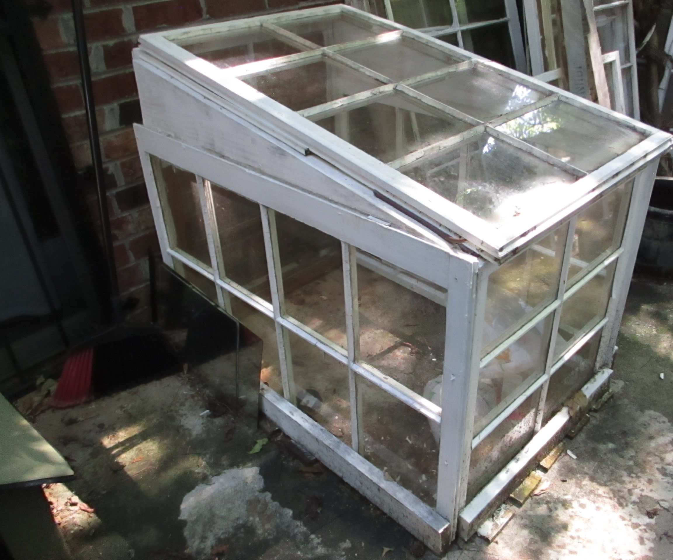 Greenhouse DIY From Old Windows