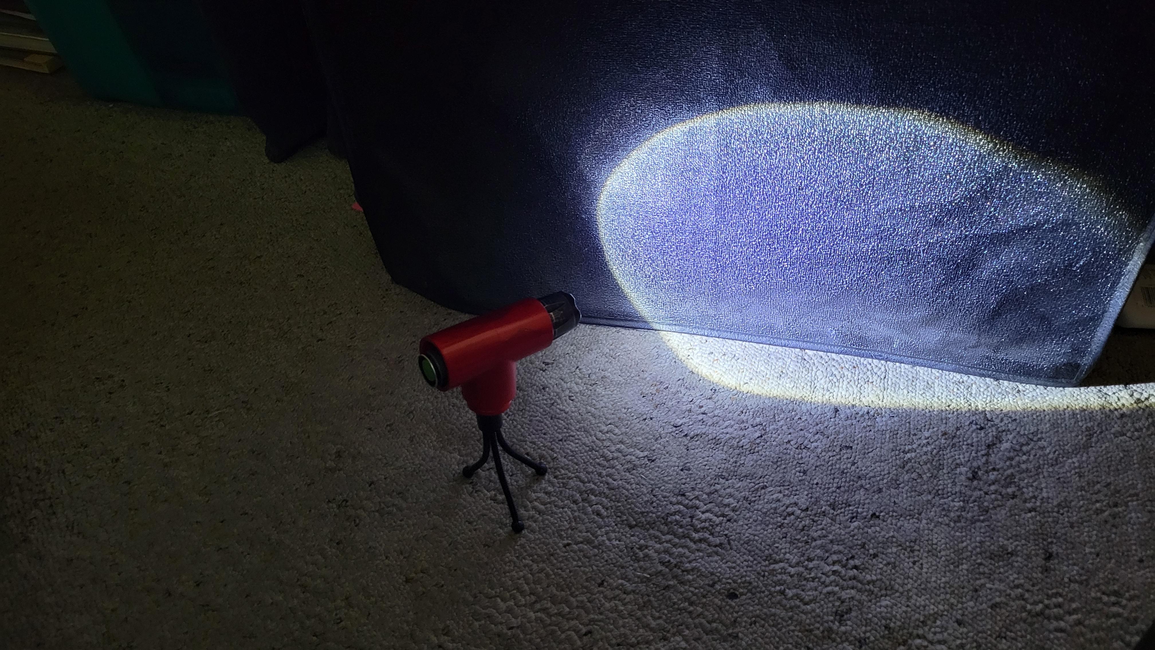 Flashlight Stand DIY